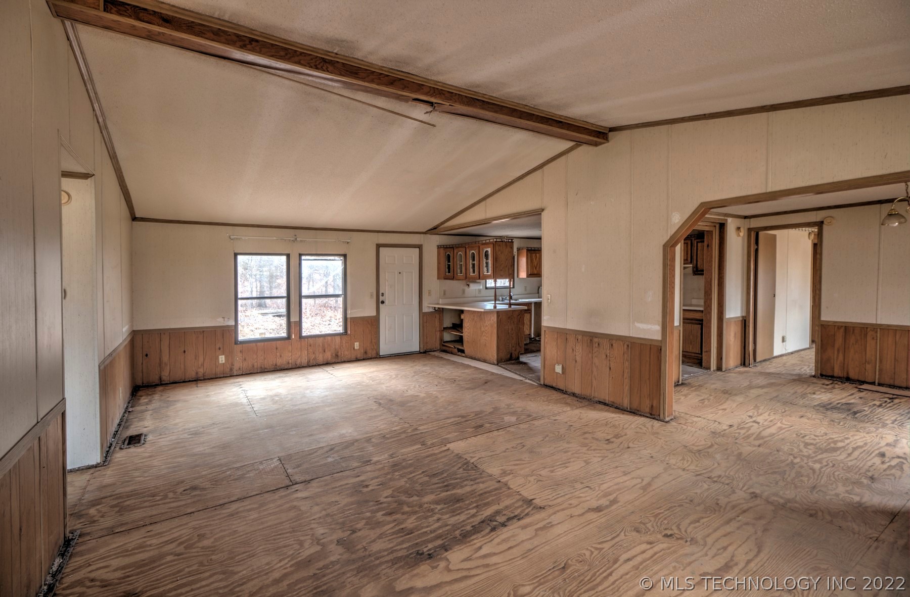 1064 W Chickasaw Road