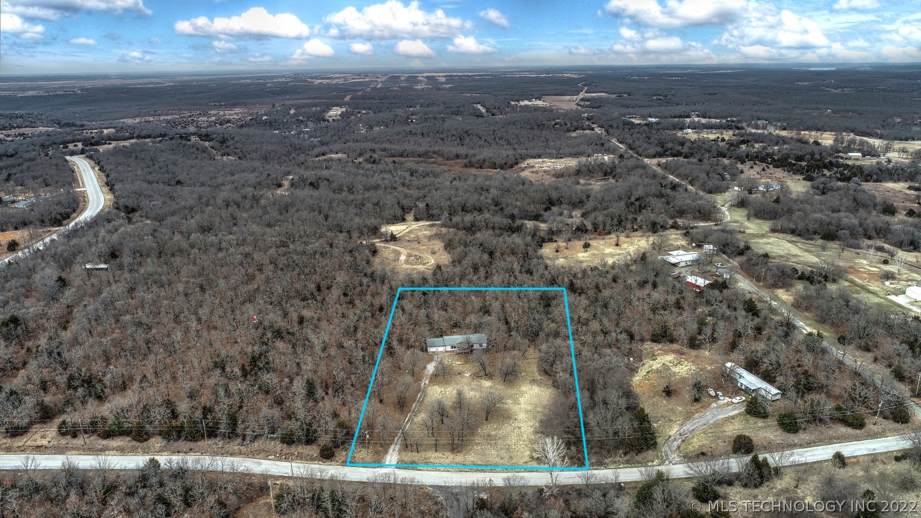 1064 W Chickasaw Road