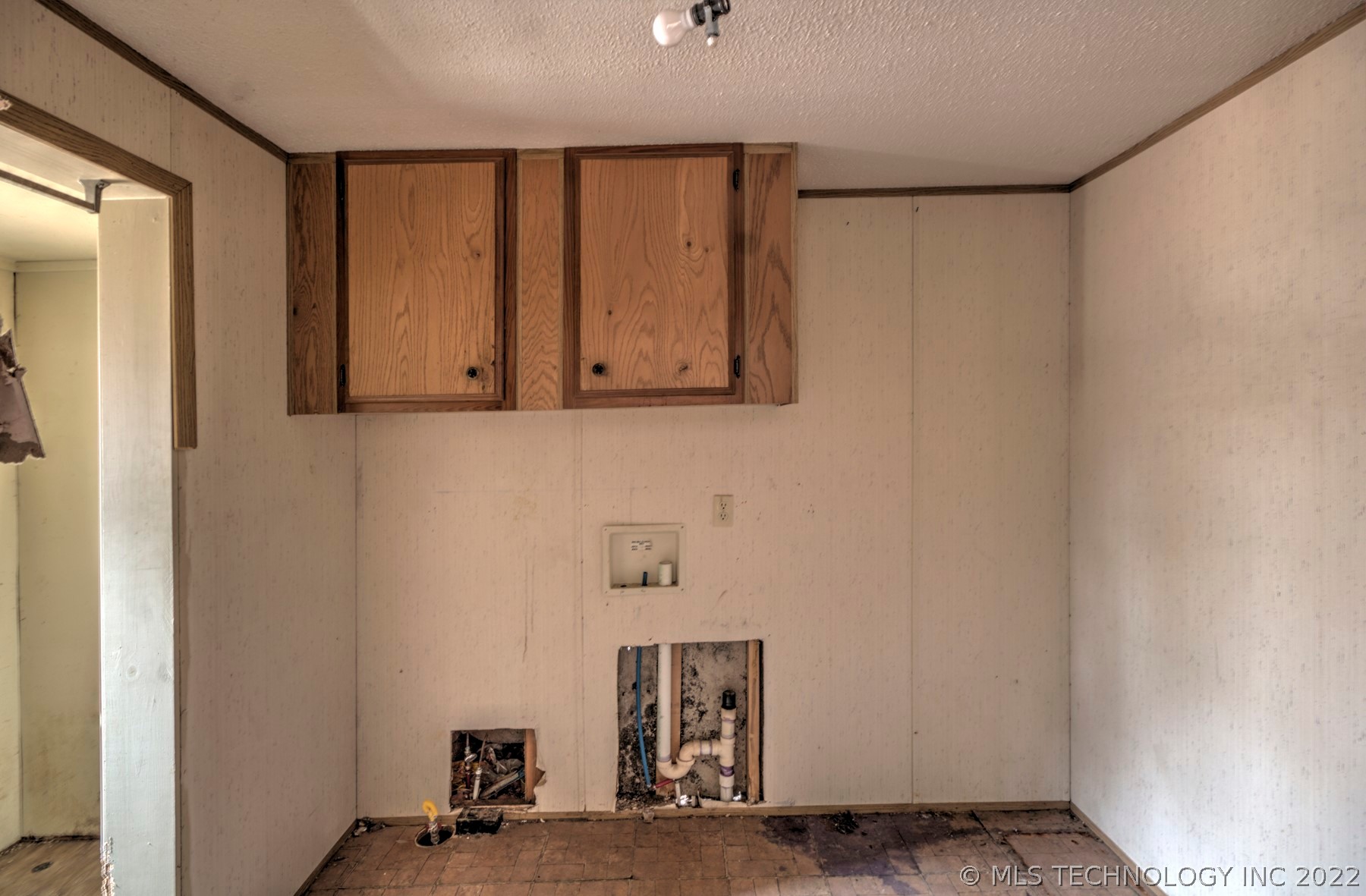 1064 W Chickasaw Road