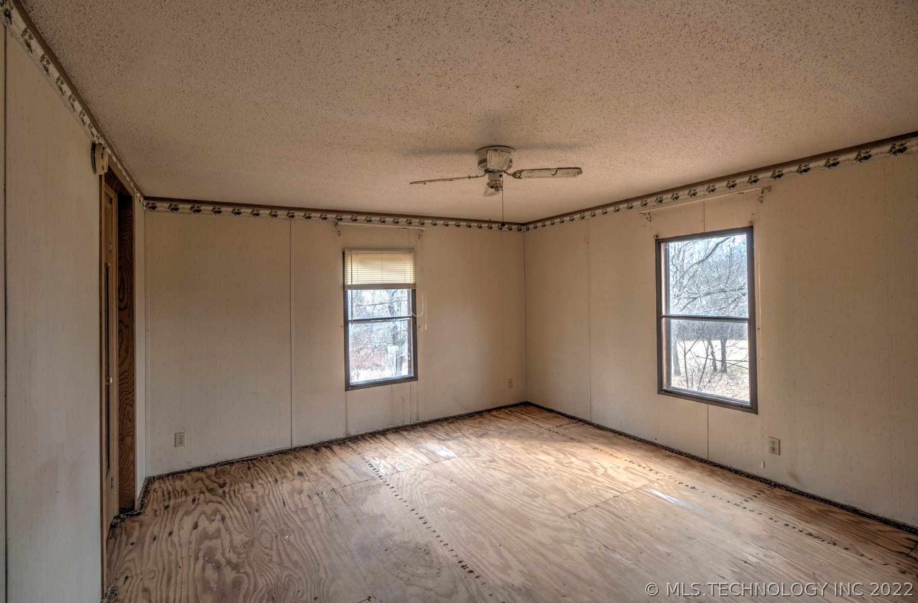 1064 W Chickasaw Road