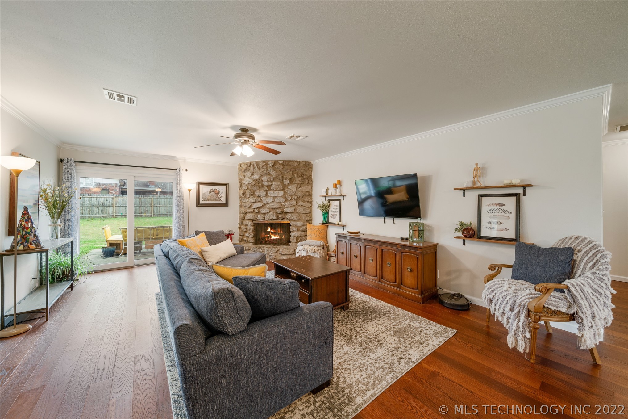 2305 S Juniper Avenue