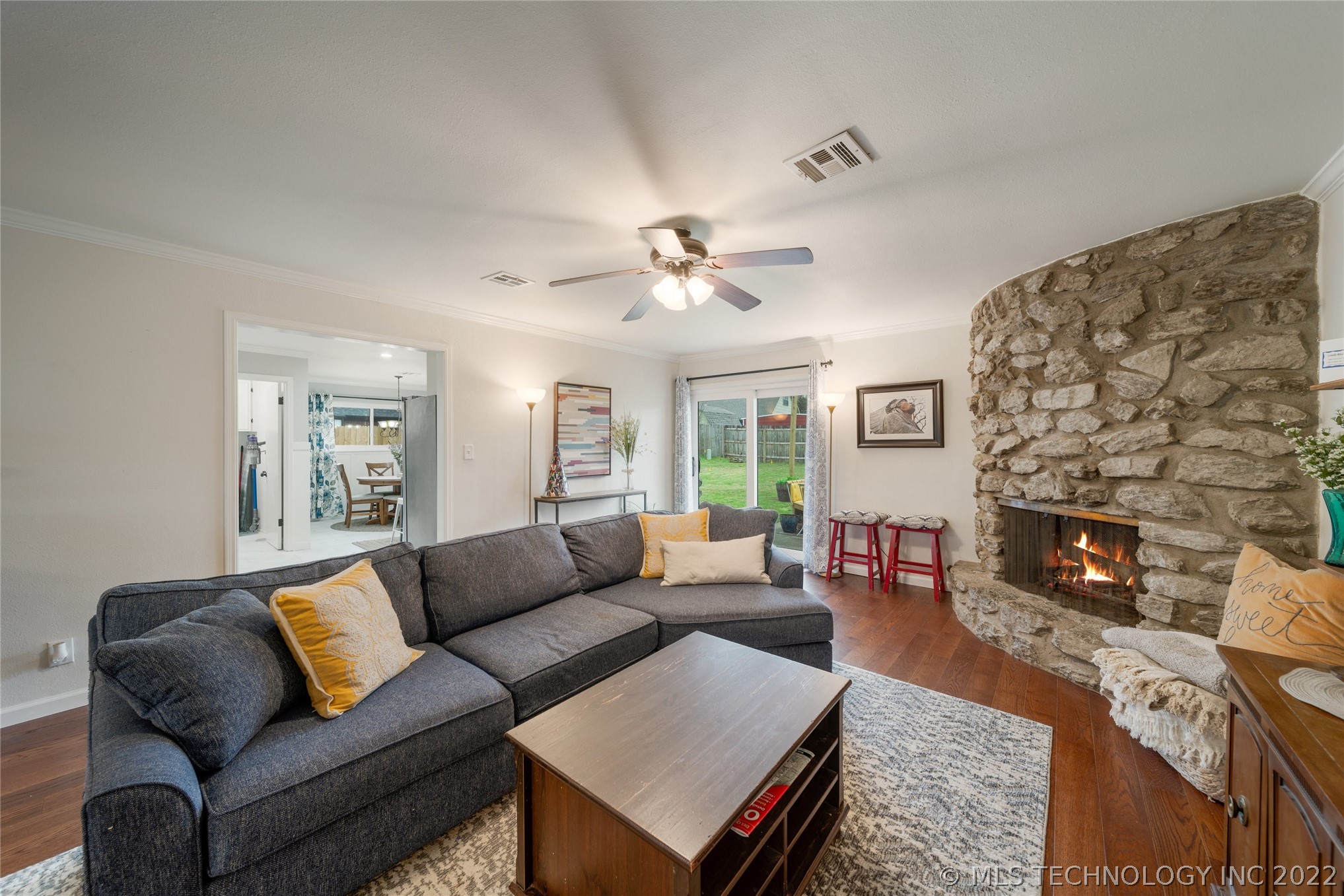 2305 S Juniper Avenue