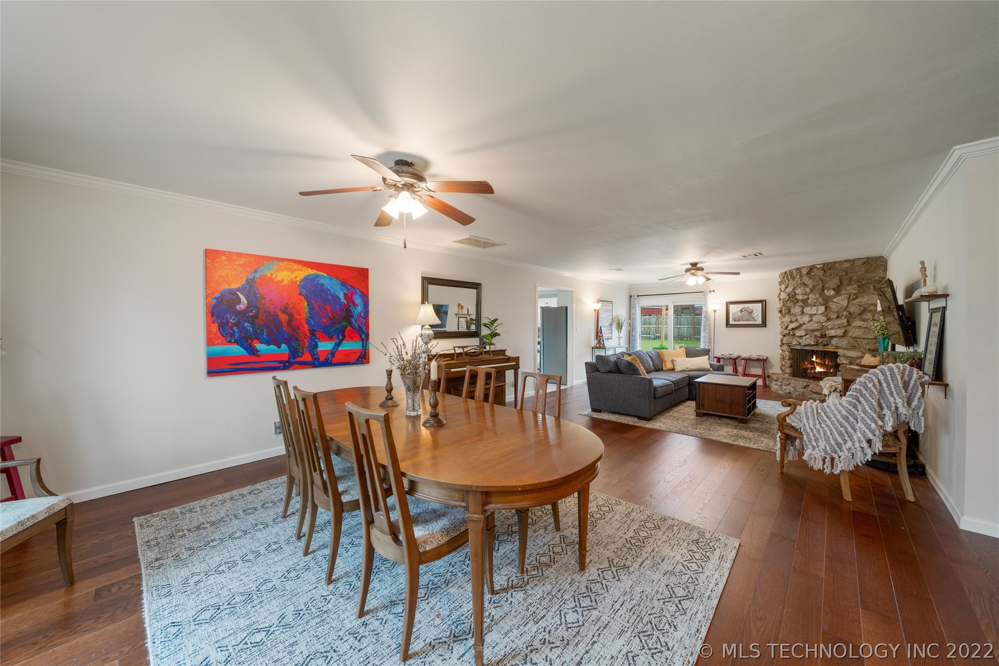 2305 S Juniper Avenue