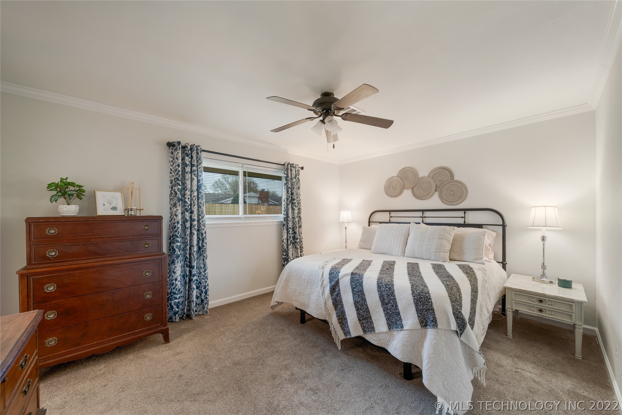 2305 S Juniper Avenue