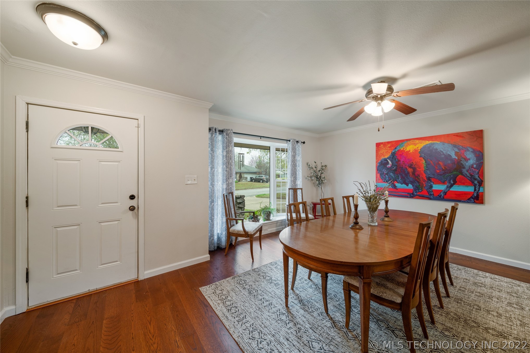 2305 S Juniper Avenue