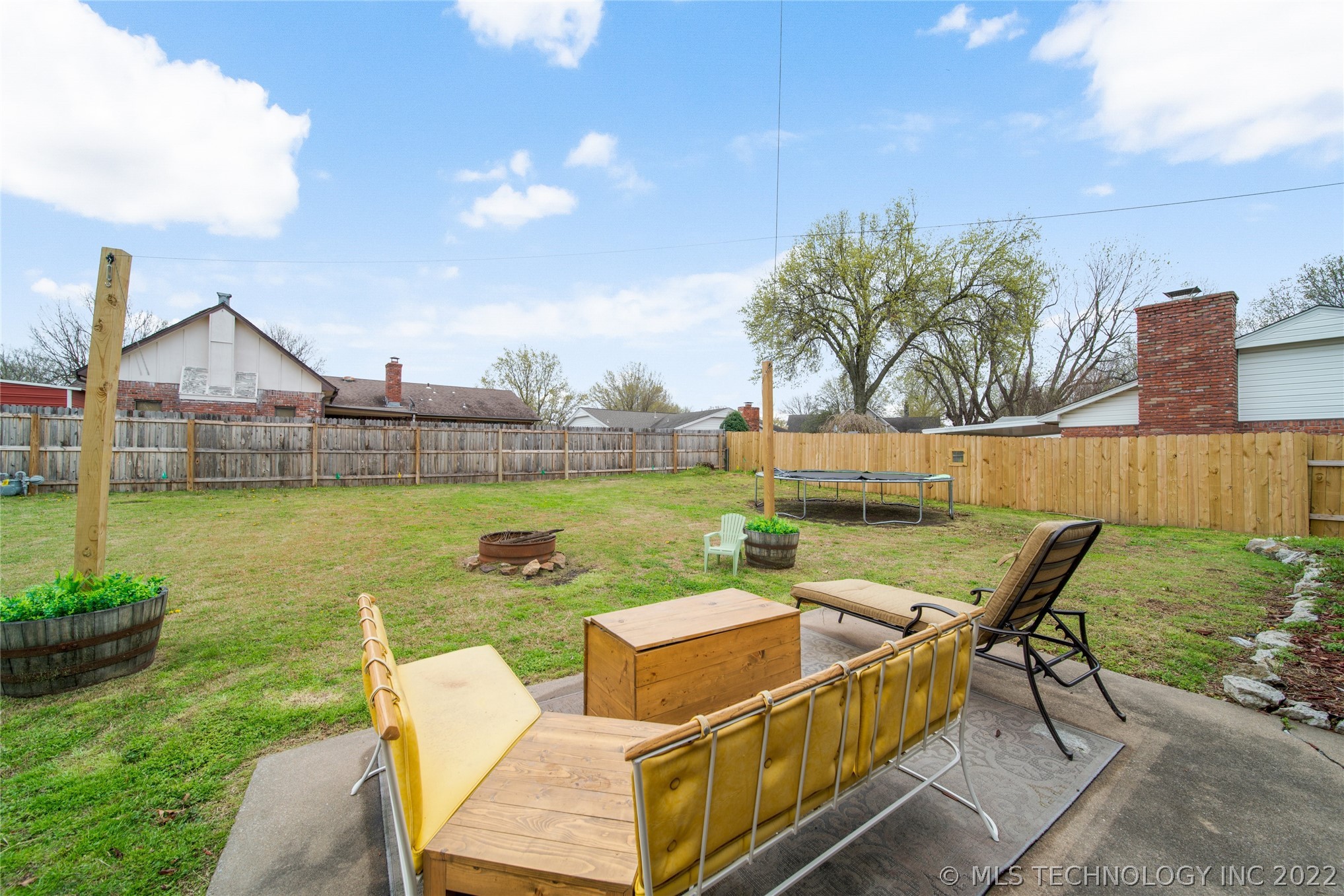 2305 S Juniper Avenue