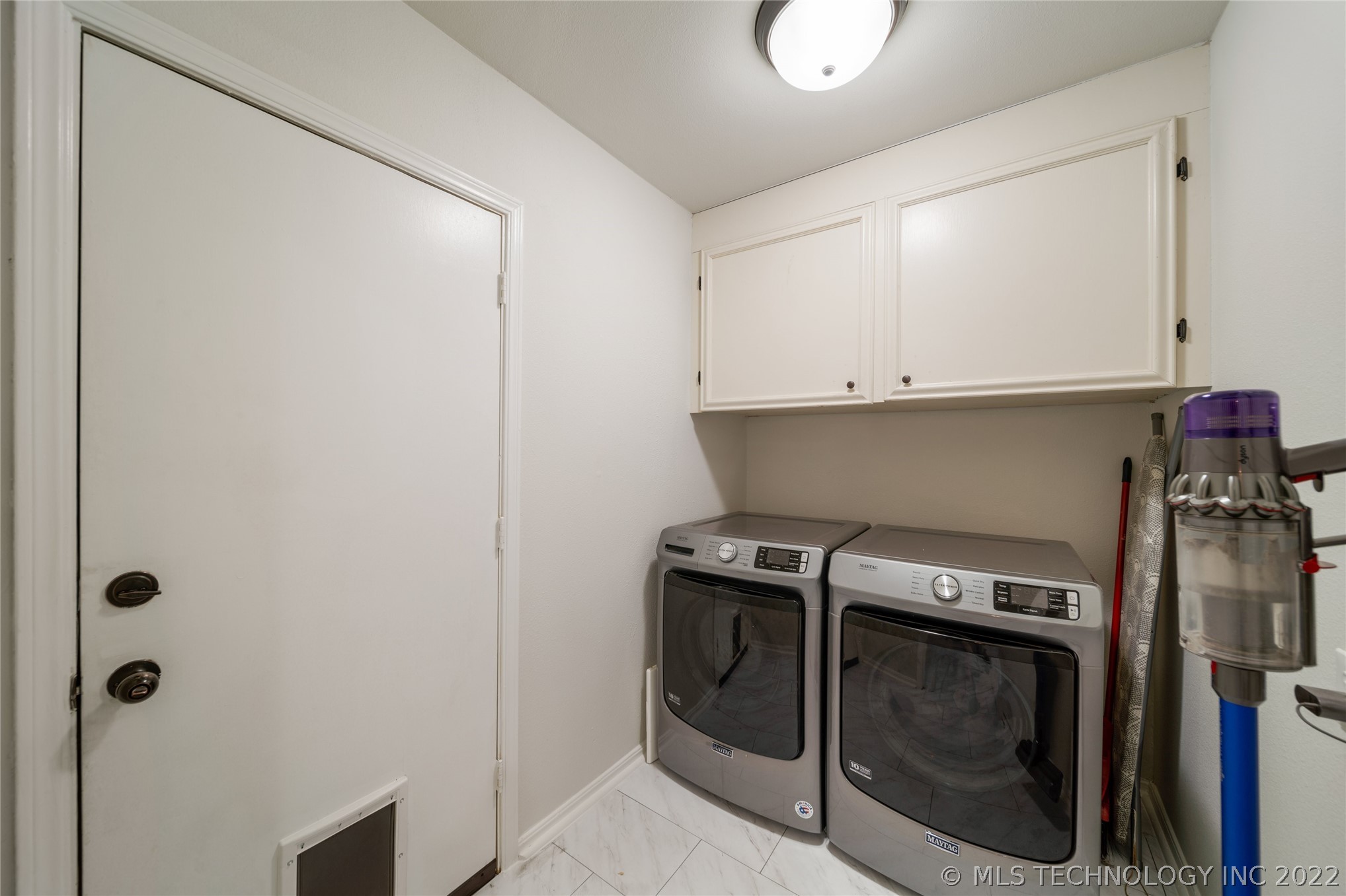 2305 S Juniper Avenue