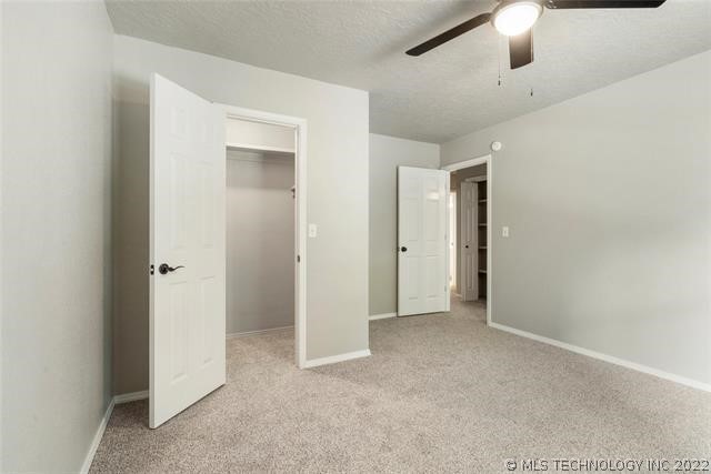 5304 S Hickory Avenue