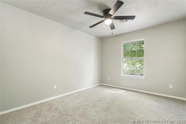 5304 S Hickory Avenue