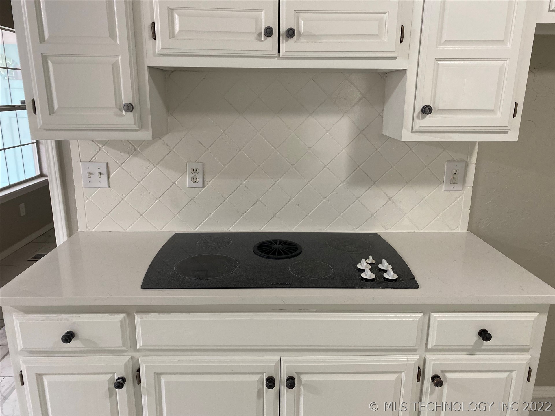 5304 S Hickory Avenue