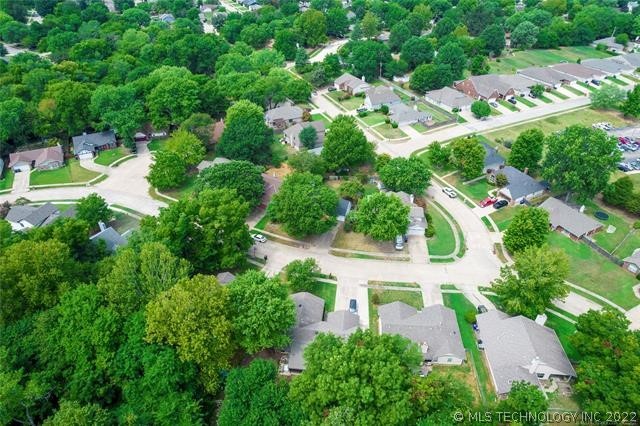 5304 S Hickory Avenue