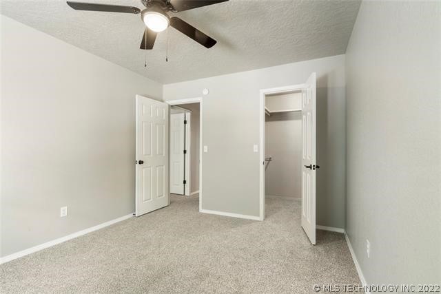 5304 S Hickory Avenue