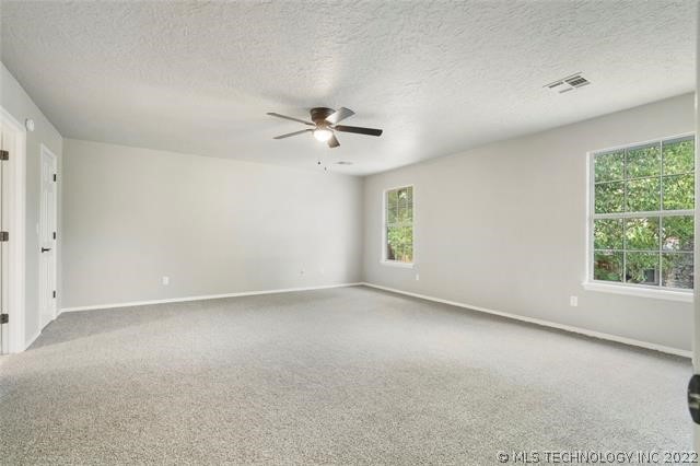 5304 S Hickory Avenue