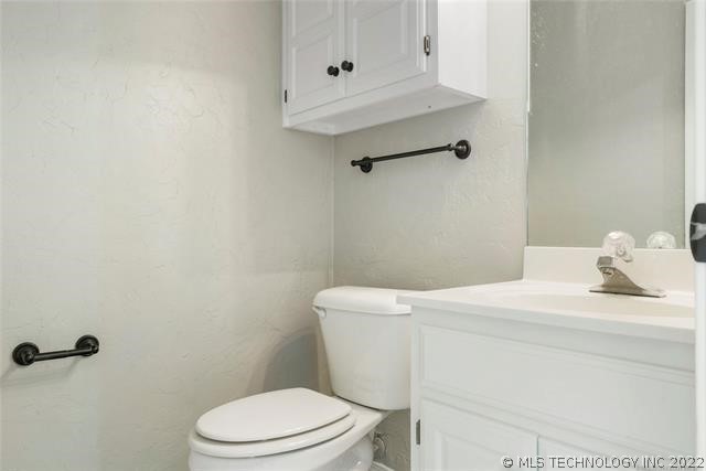 5304 S Hickory Avenue