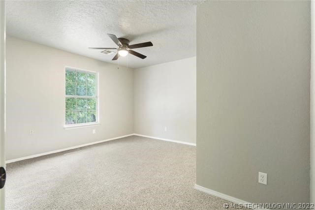 5304 S Hickory Avenue