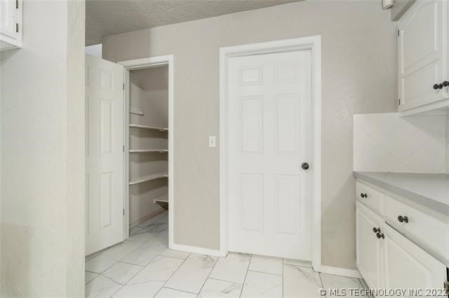 5304 S Hickory Avenue