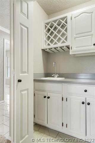 5304 S Hickory Avenue