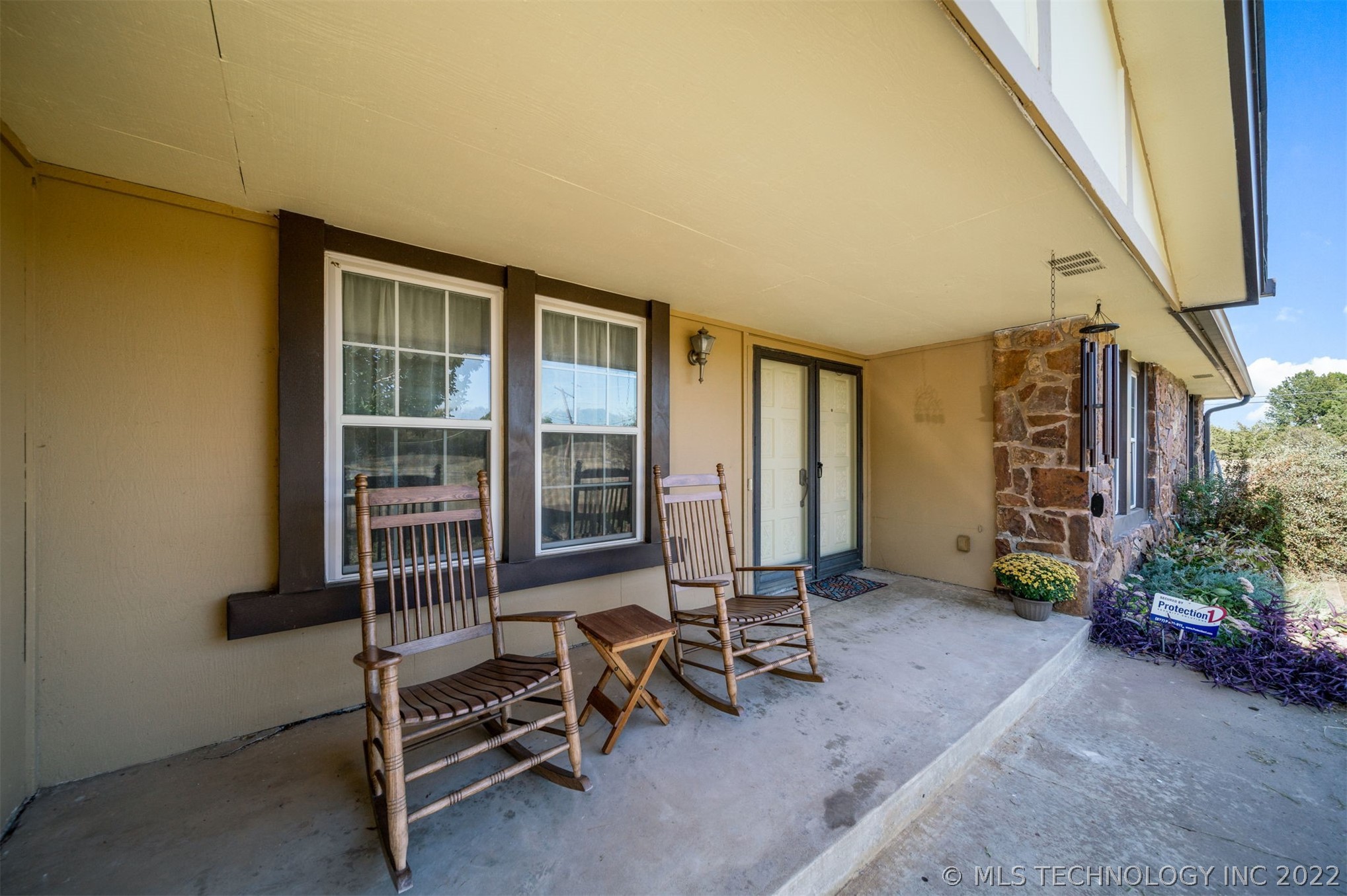 9965 E Clover Creek Drive