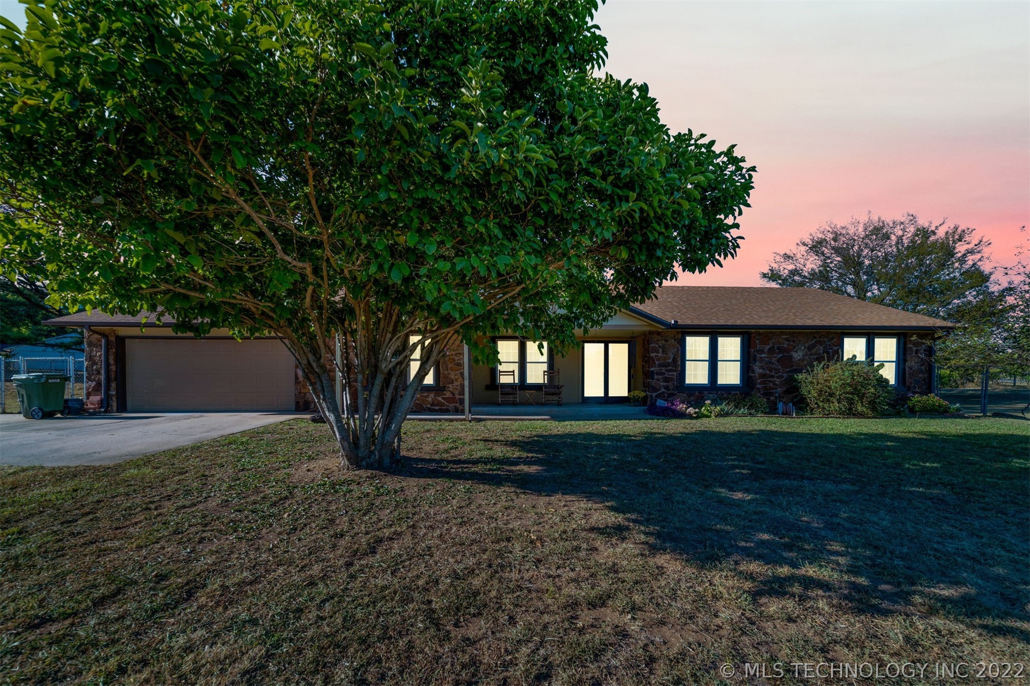 9965 E Clover Creek Drive