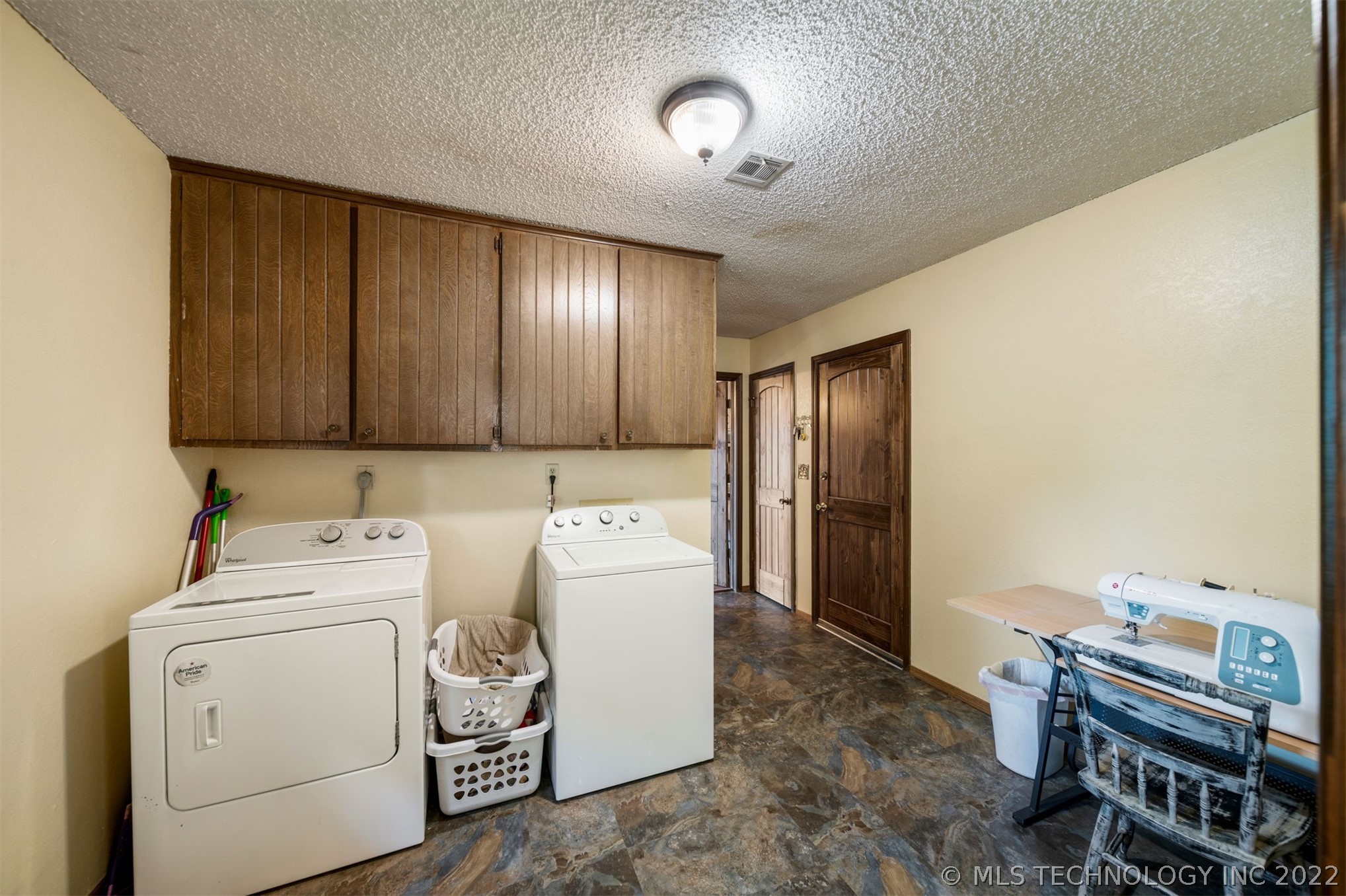 9965 E Clover Creek Drive