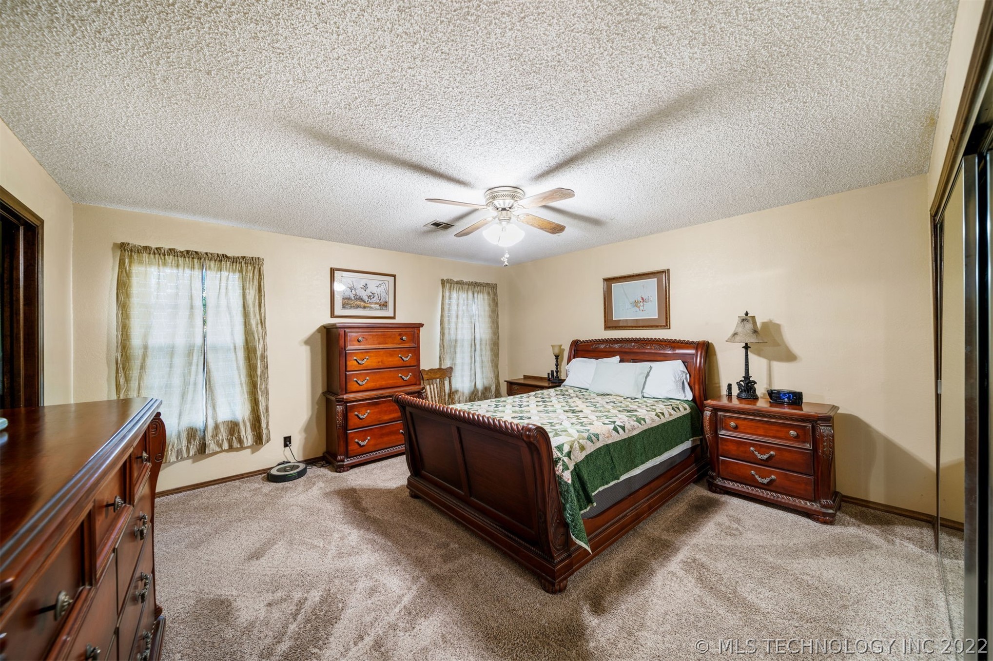 9965 E Clover Creek Drive