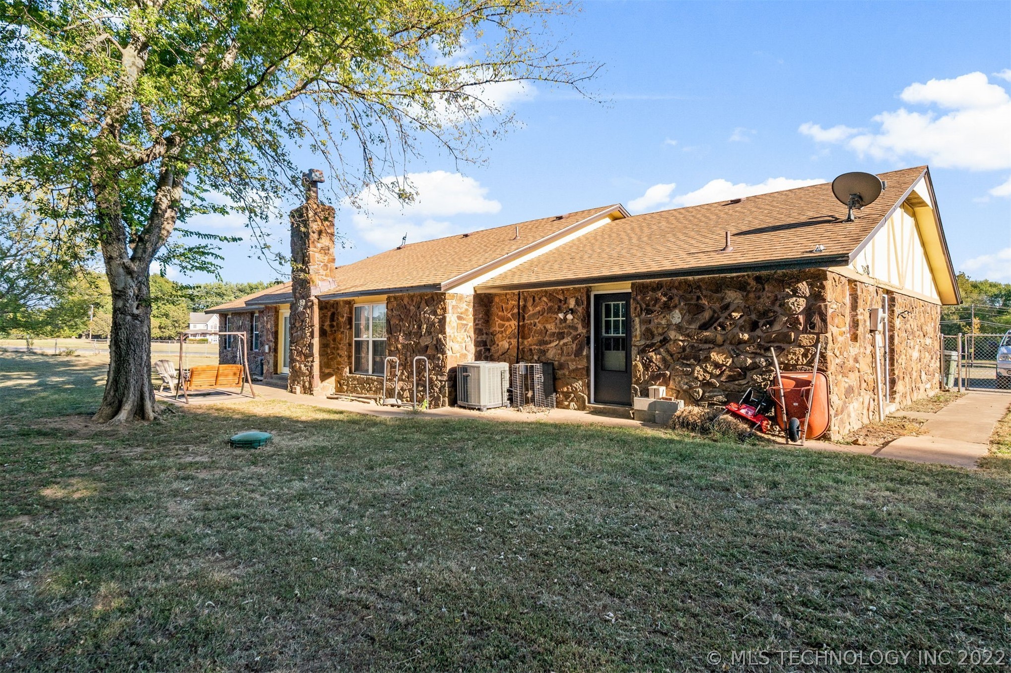 9965 E Clover Creek Drive