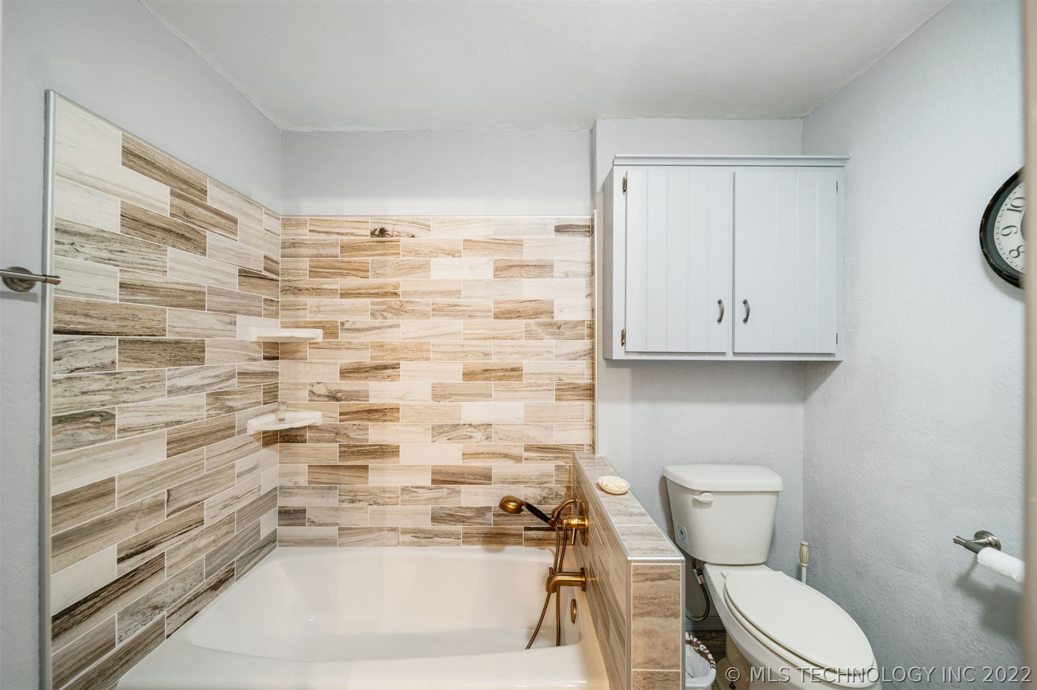 9965 E Clover Creek Drive