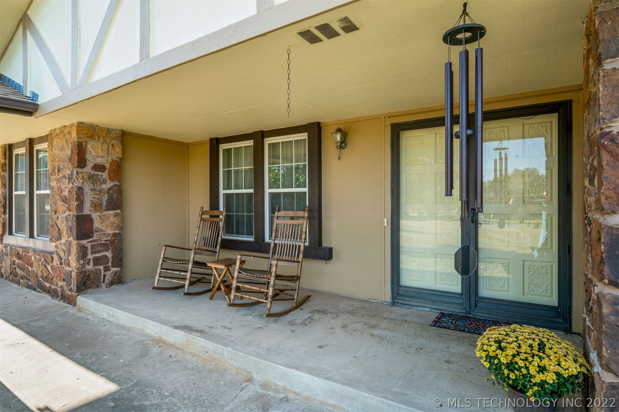 9965 E Clover Creek Drive