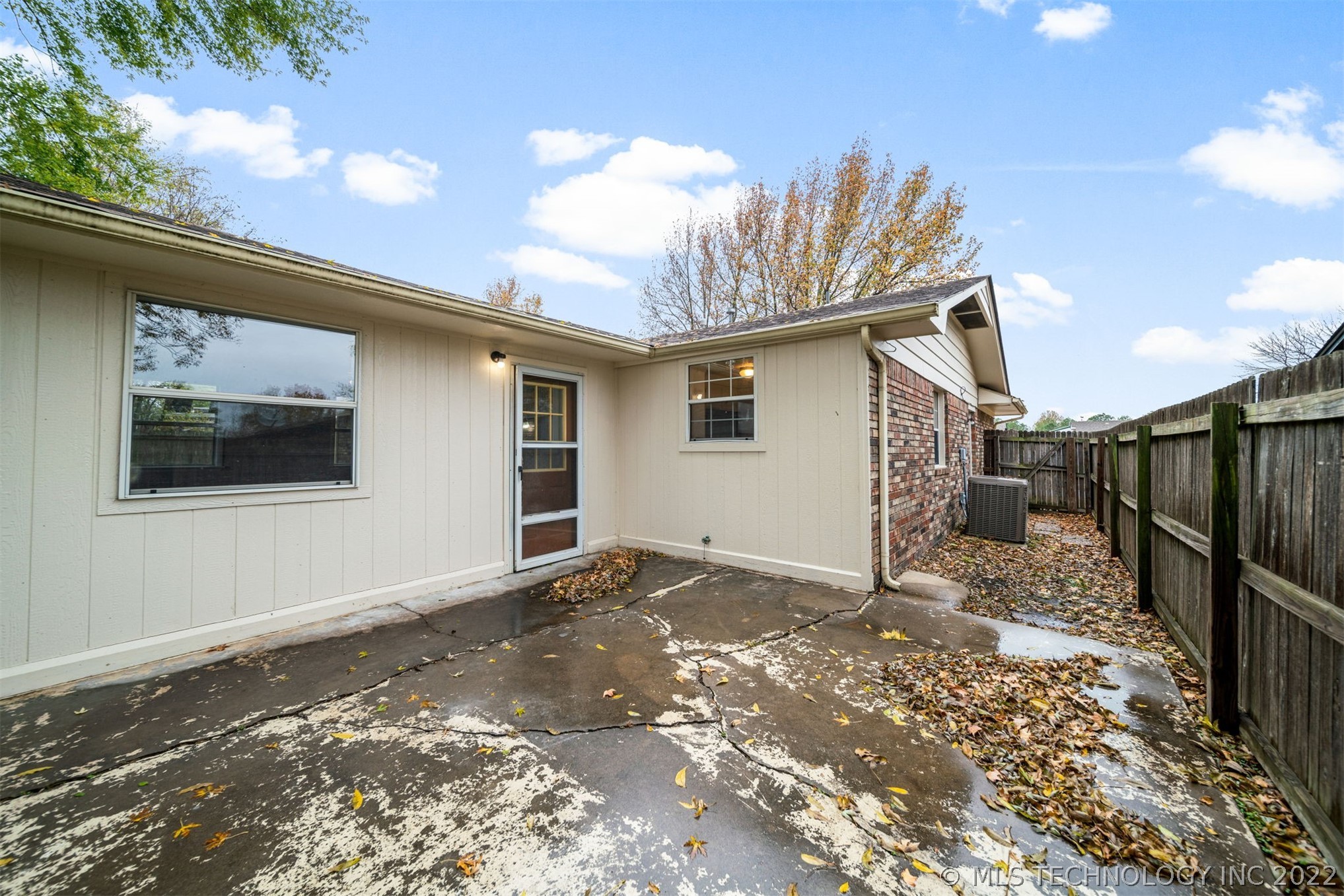 413 N Oklahoma Street