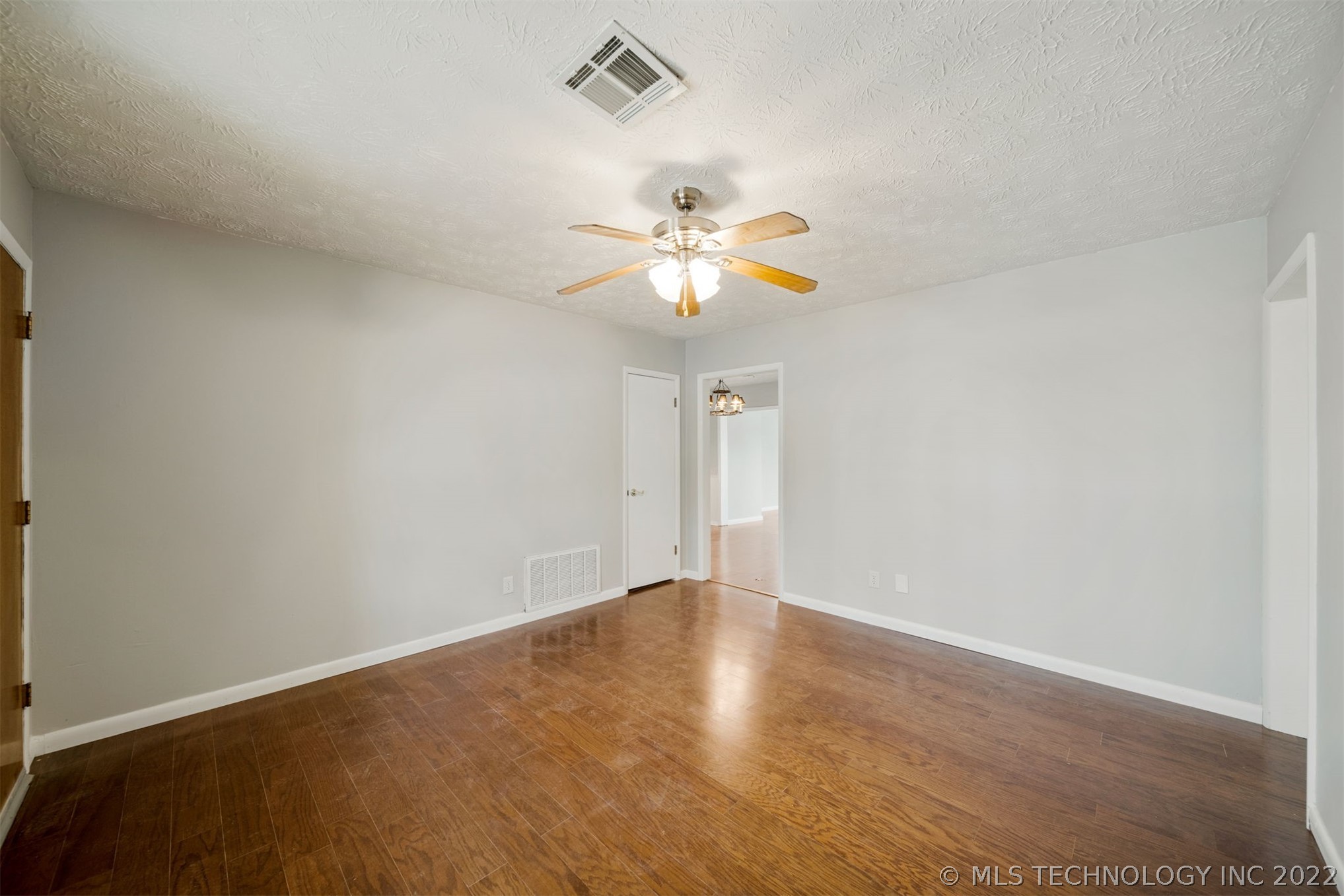 413 N Oklahoma Street