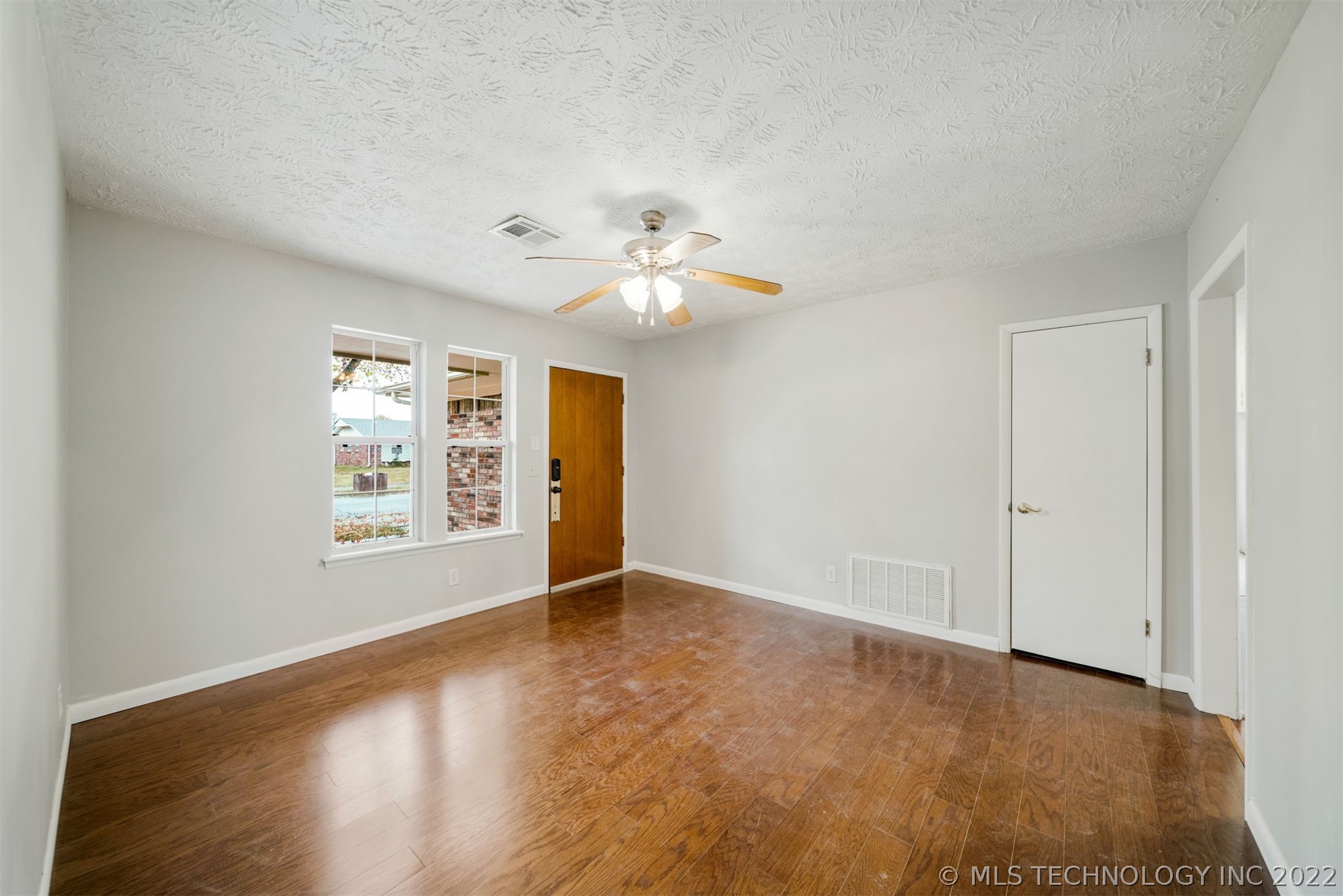 413 N Oklahoma Street