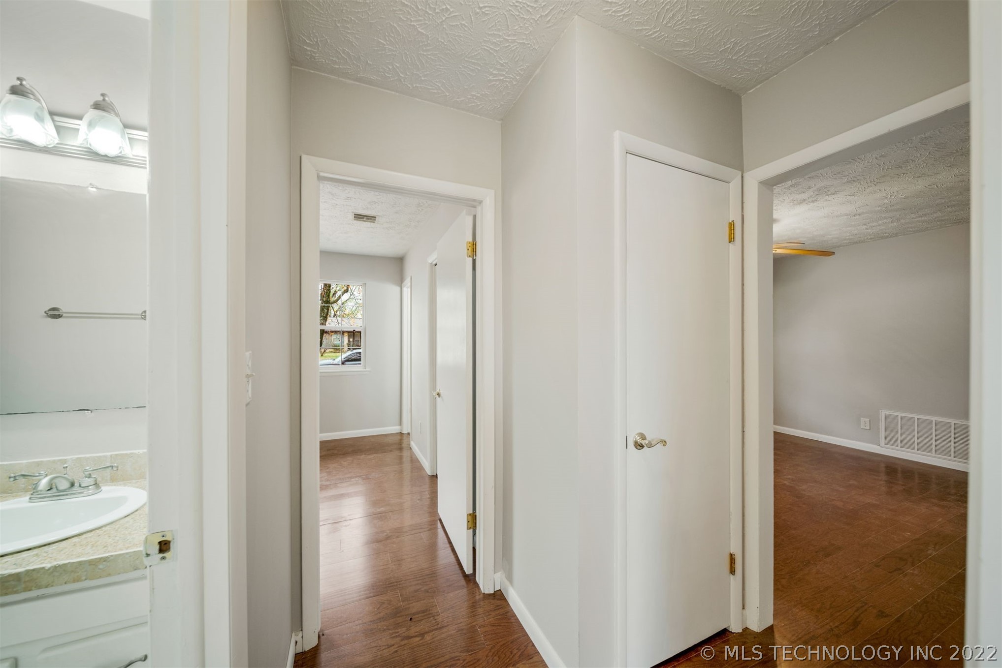 413 N Oklahoma Street