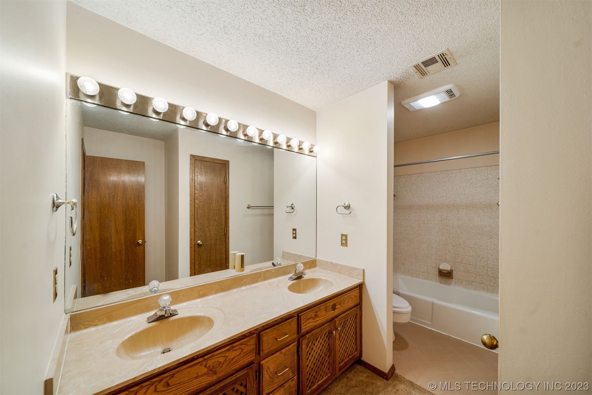 10565 N 123rd East Avenue