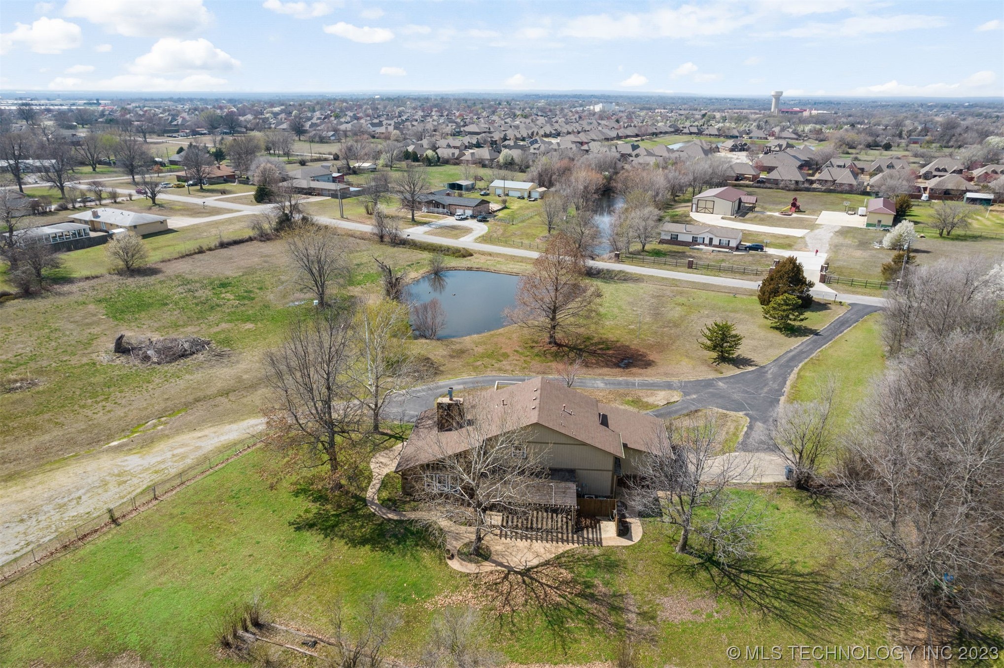 10565 N 123rd East Avenue