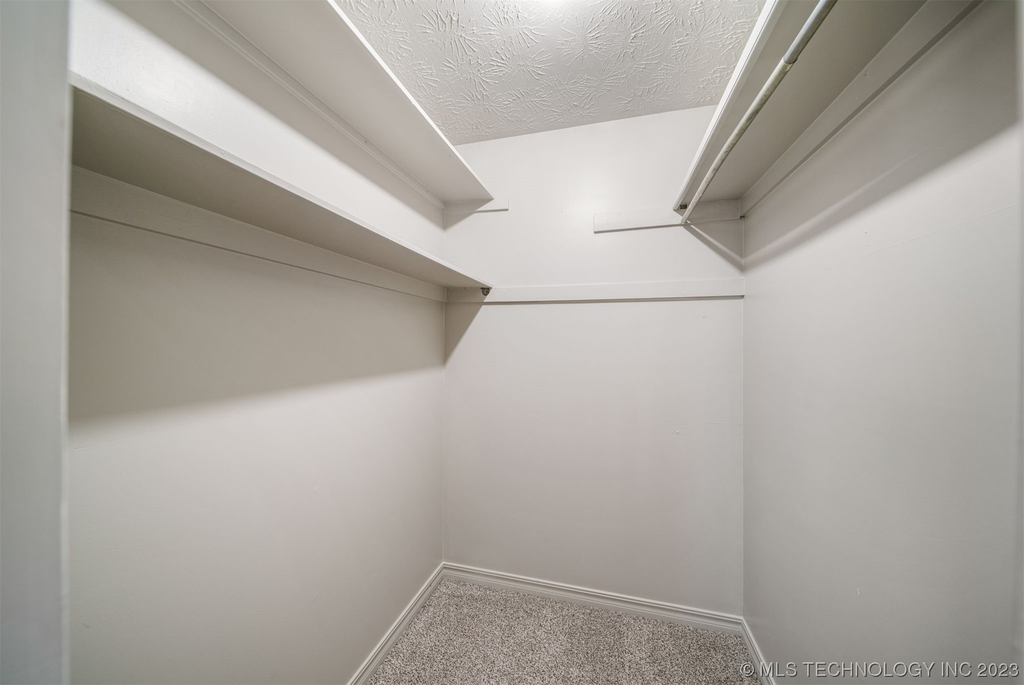 1401 N Choctaw Place