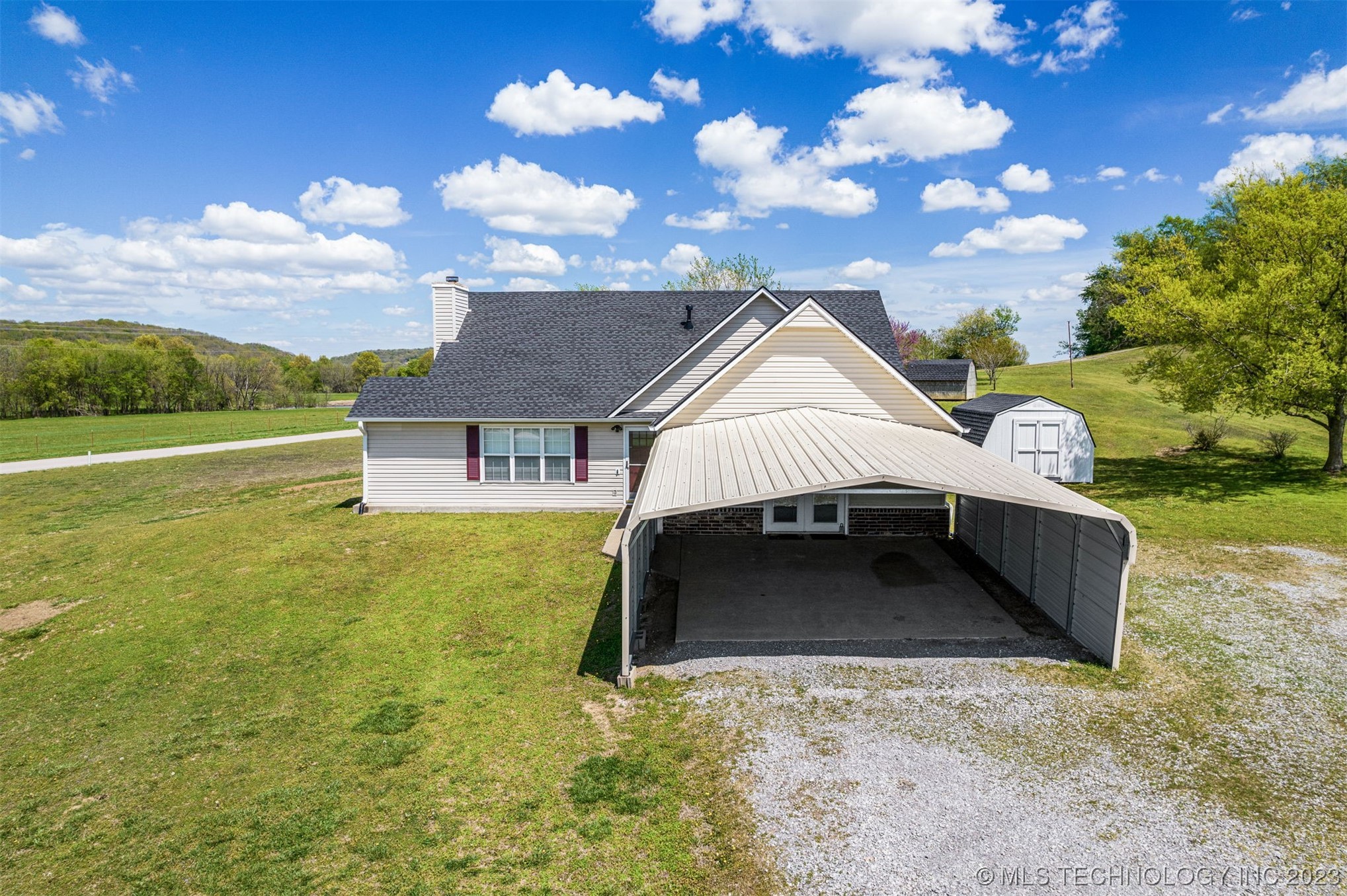 25027 Singletree Lane W