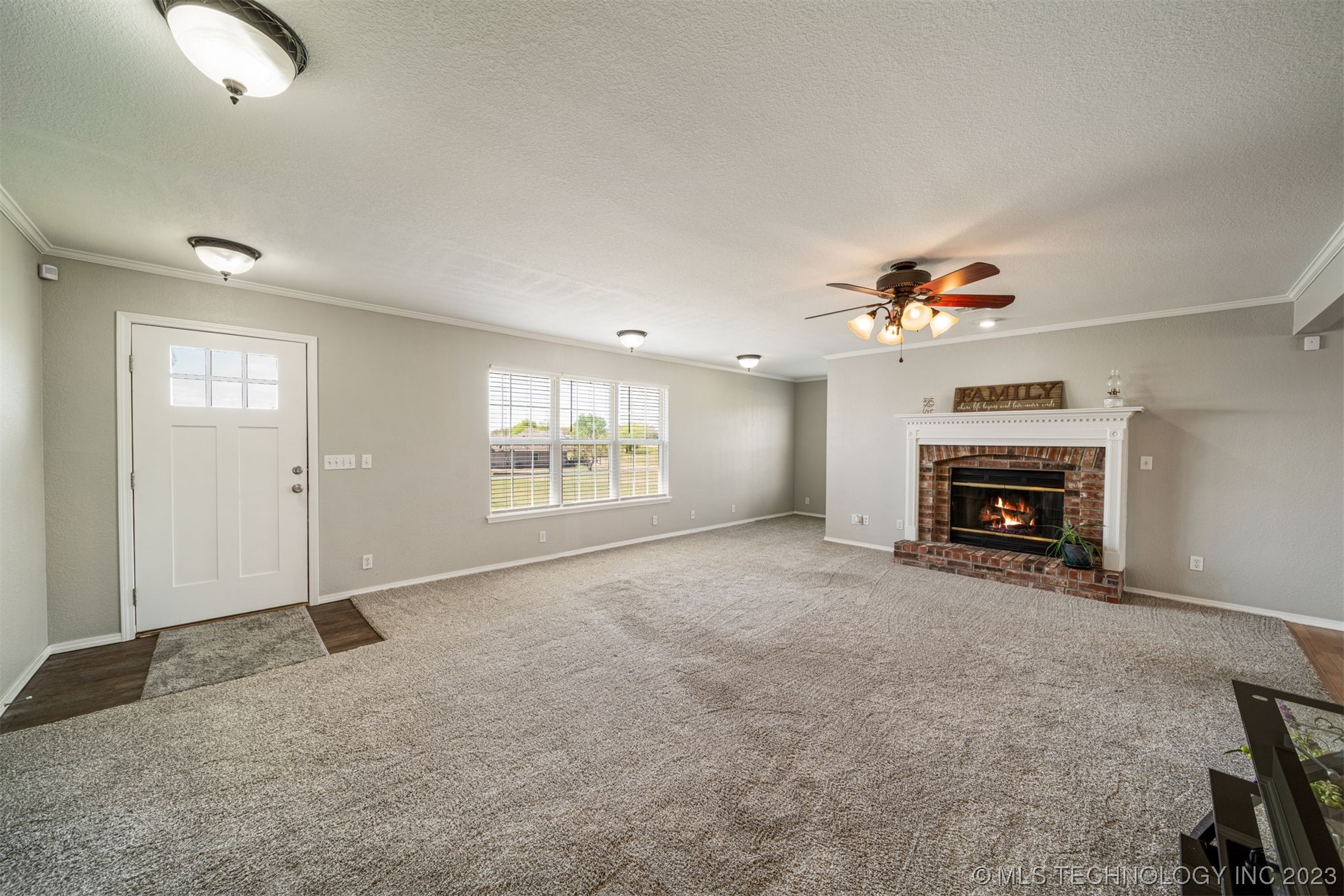 25027 Singletree Lane W