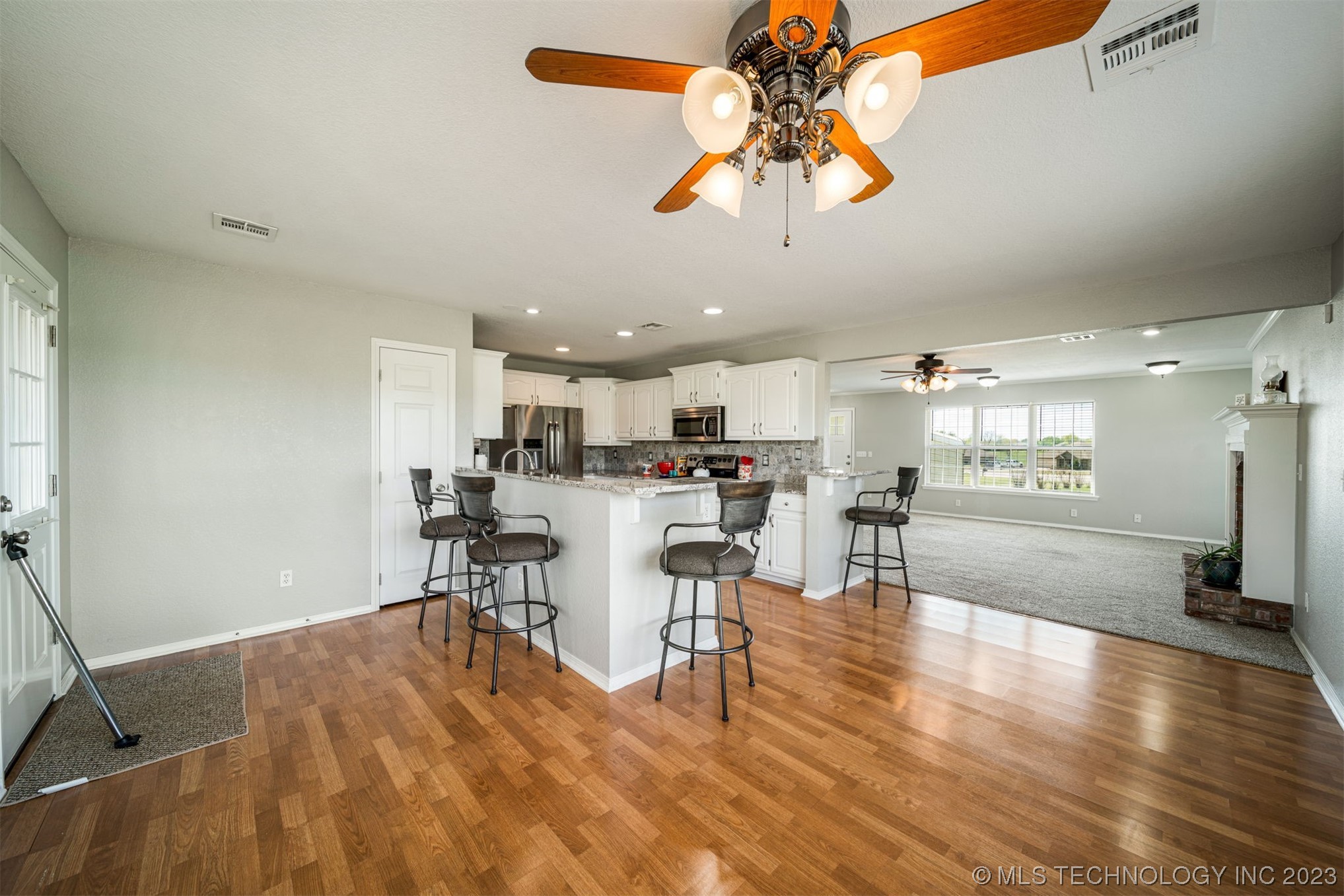 25027 Singletree Lane W