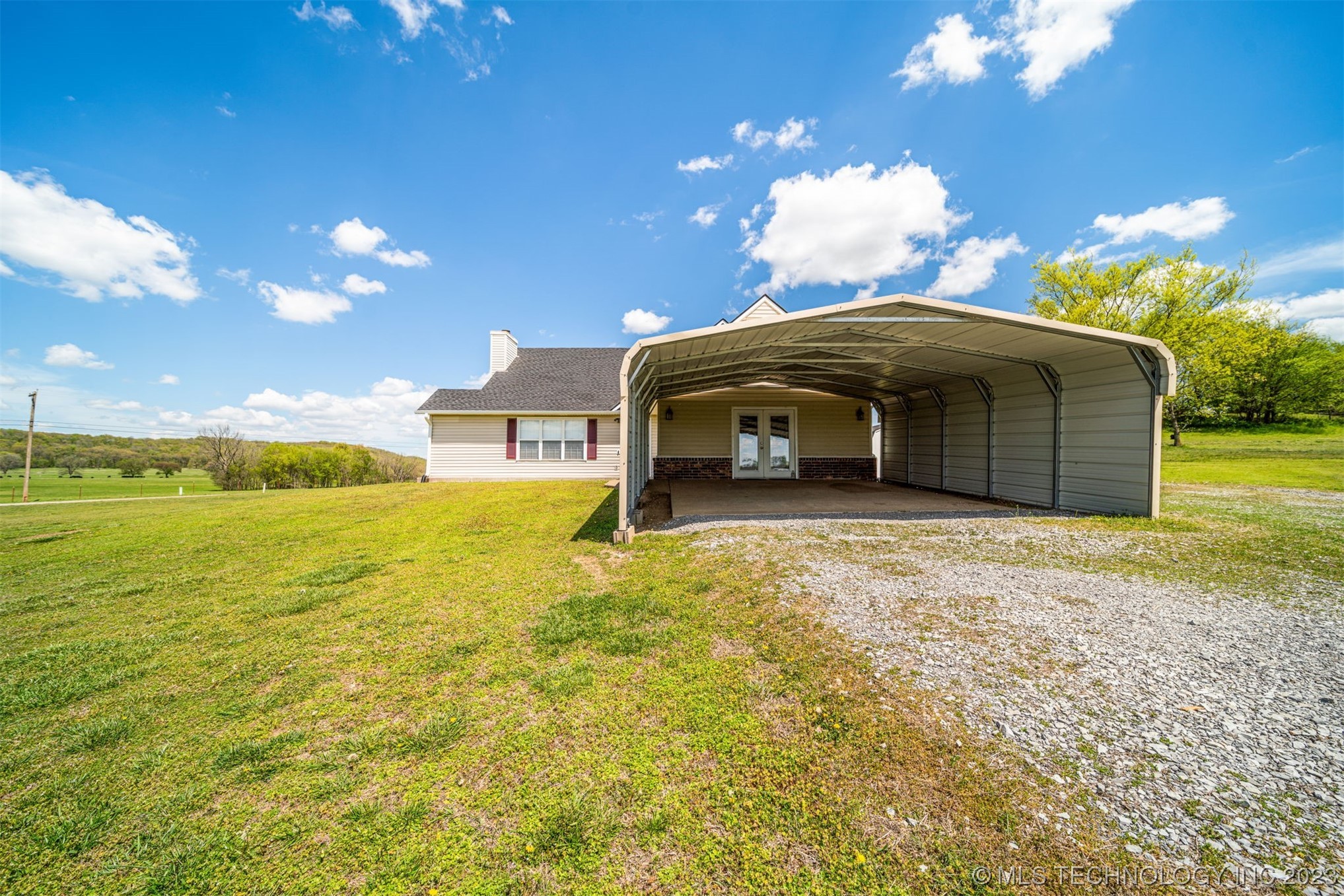 25027 Singletree Lane W