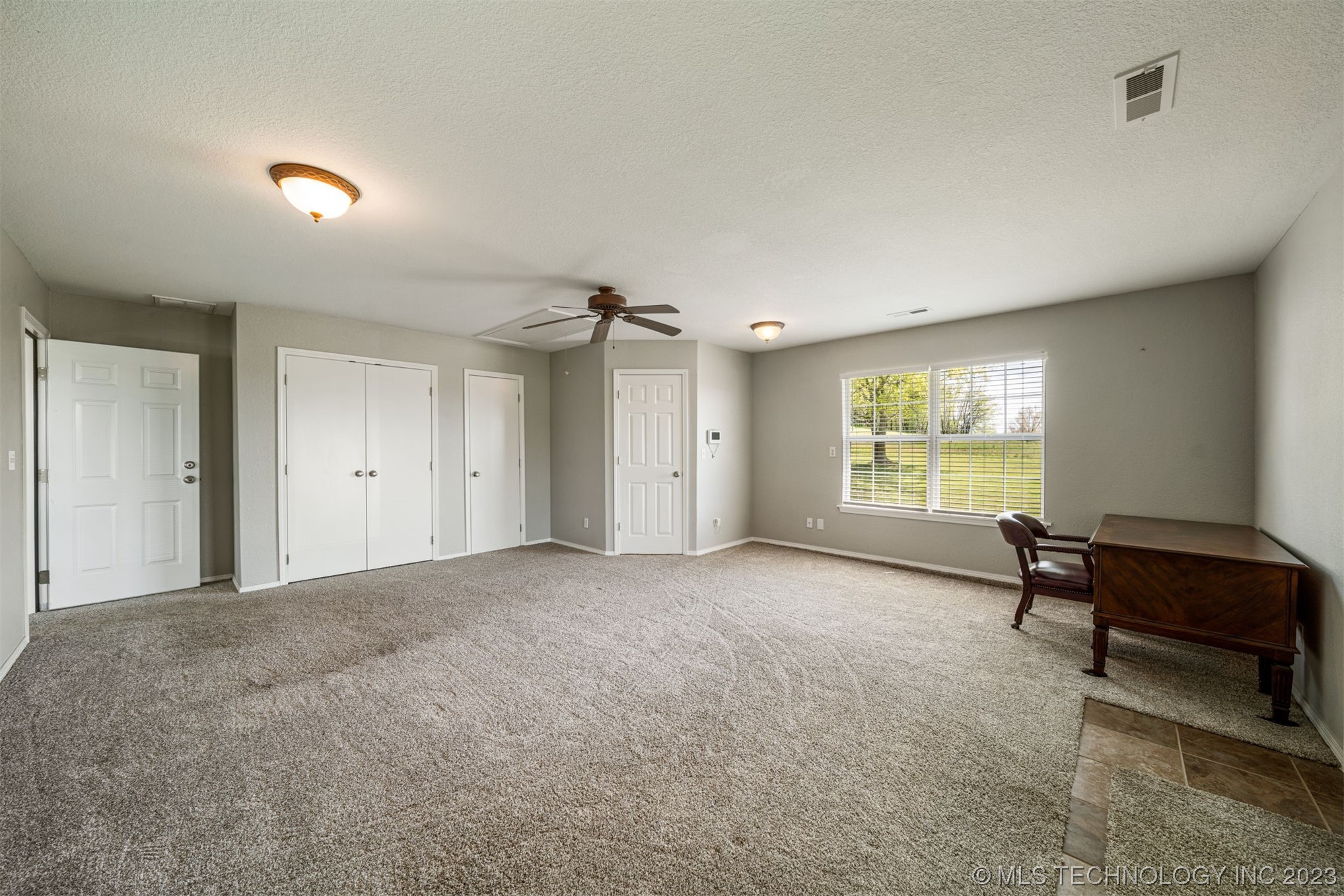 25027 Singletree Lane W