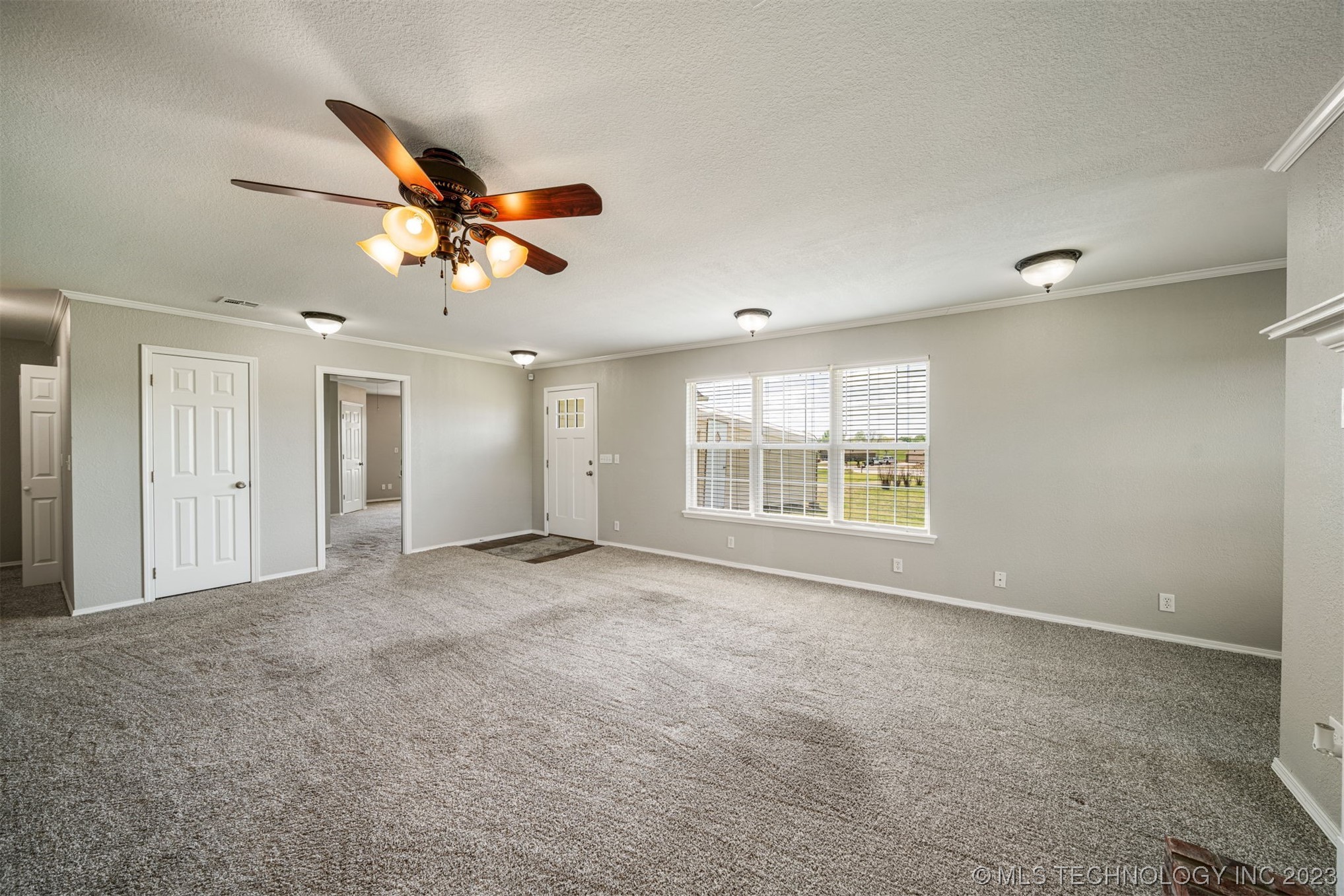 25027 Singletree Lane W