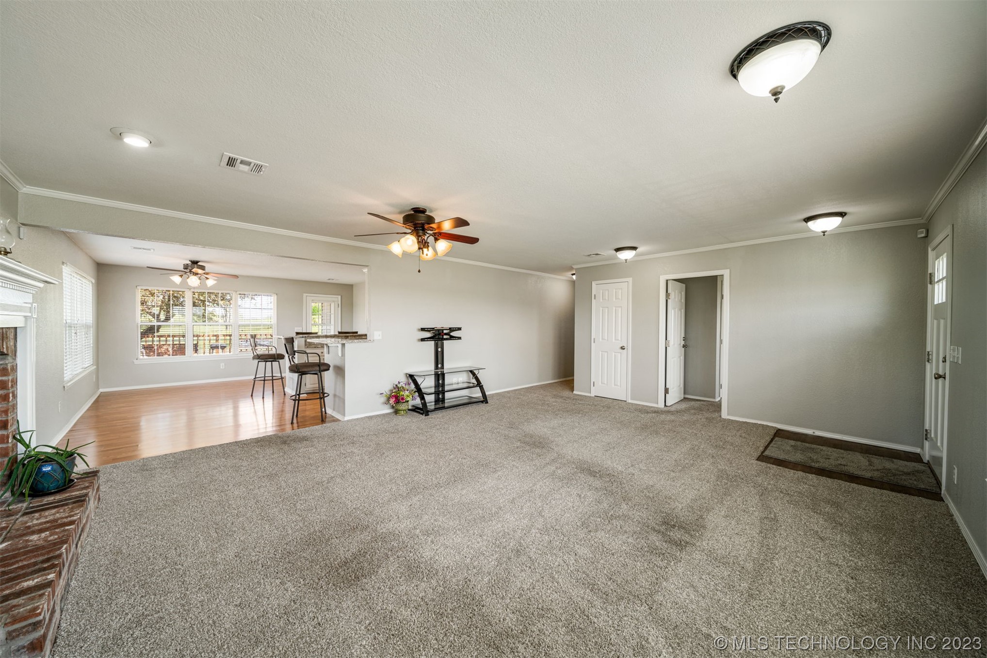 25027 Singletree Lane W