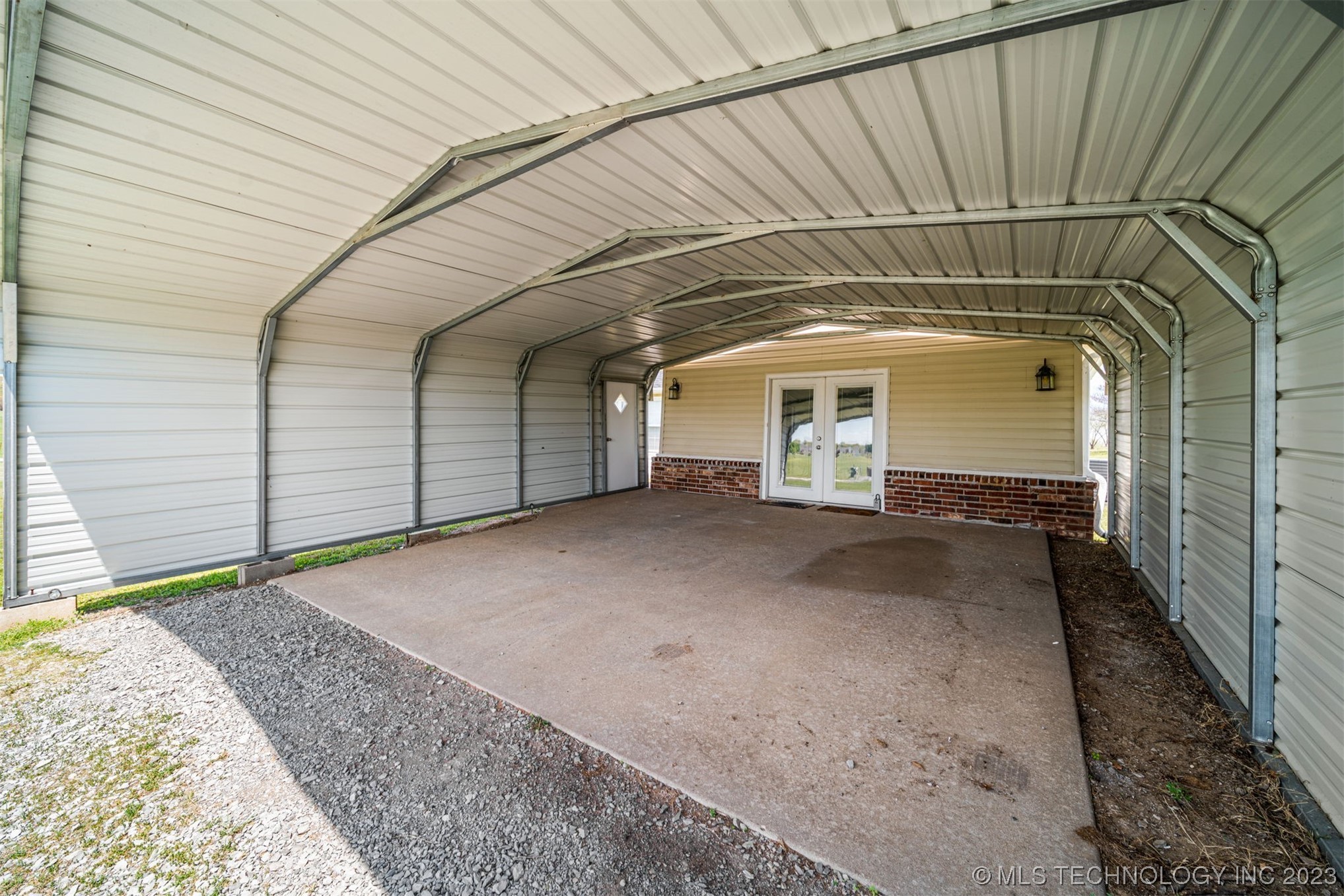 25027 Singletree Lane W