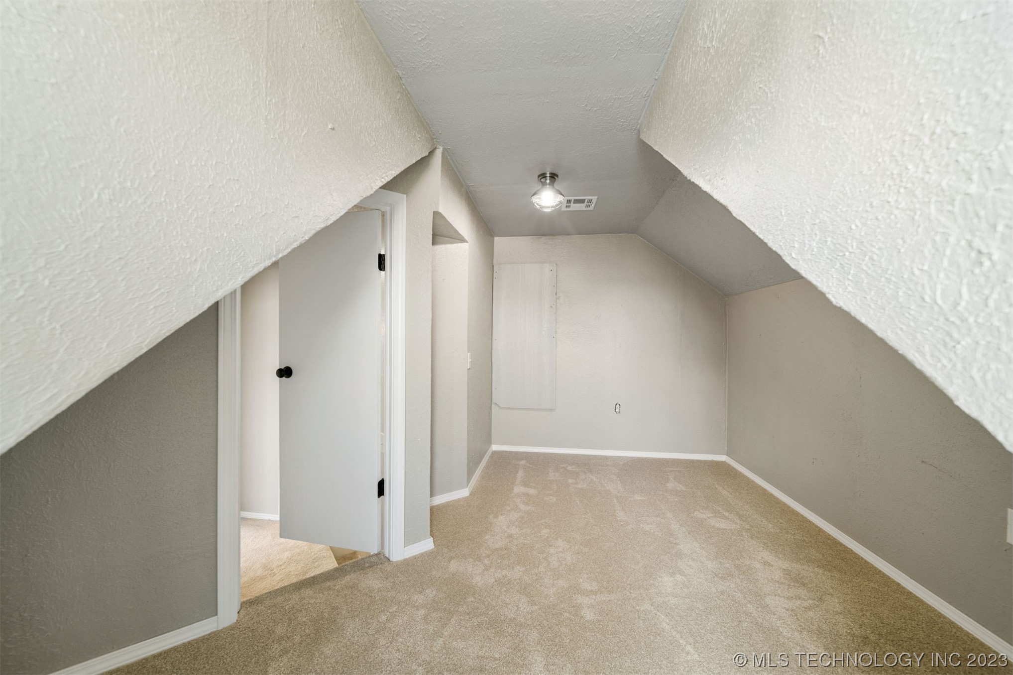 12302 E 87th Street N