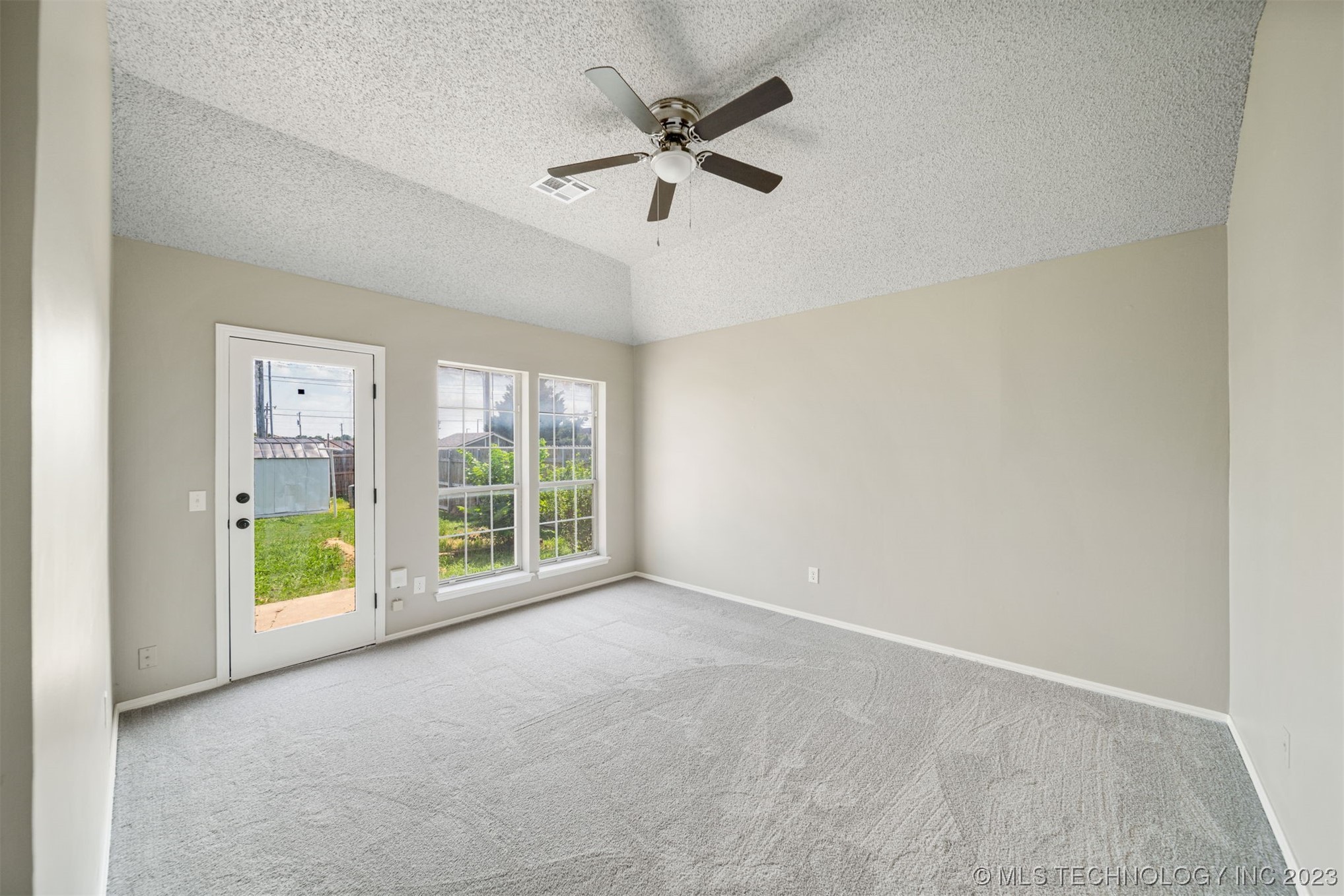 12302 E 87th Street N