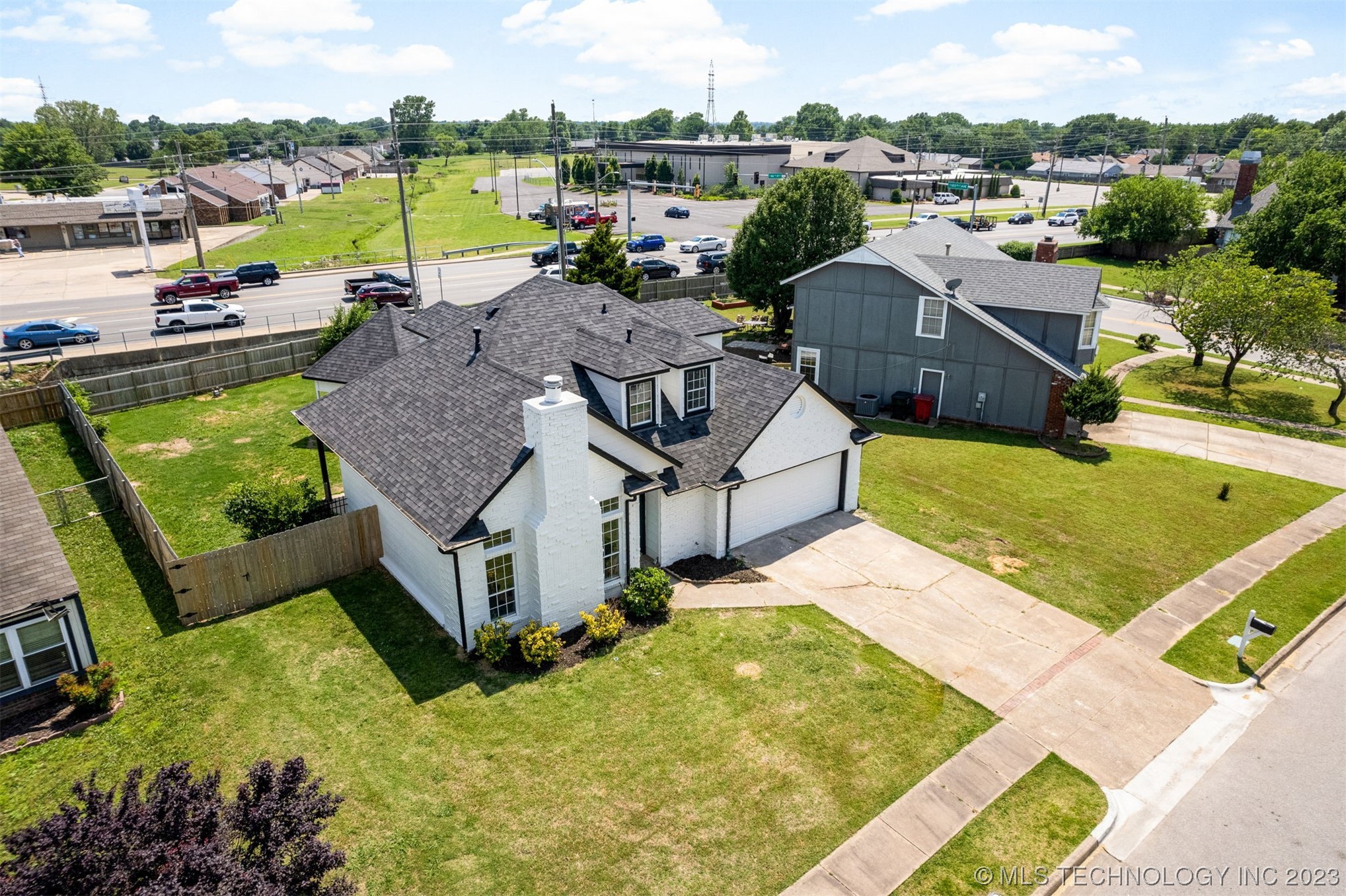 12302 E 87th Street N