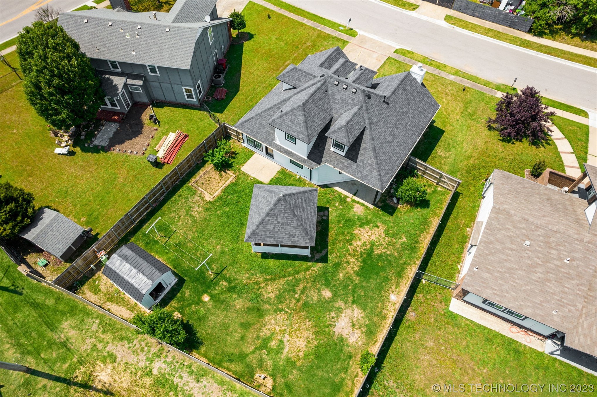 12302 E 87th Street N