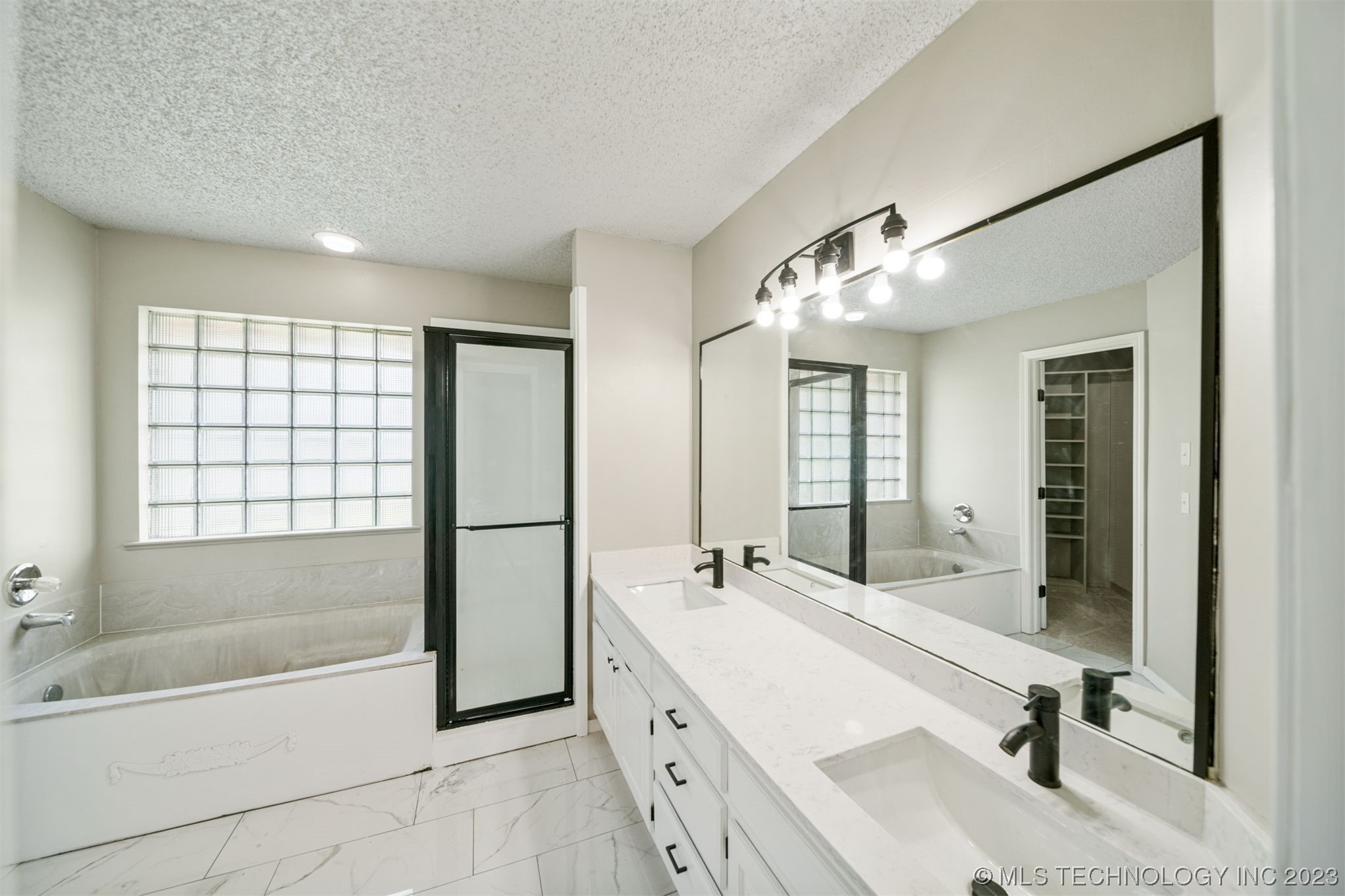 12302 E 87th Street N