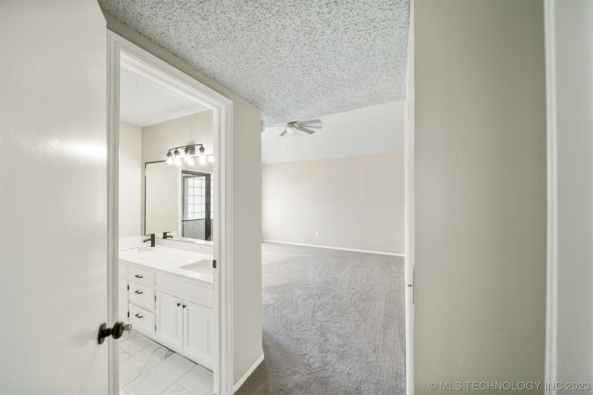 12302 E 87th Street N