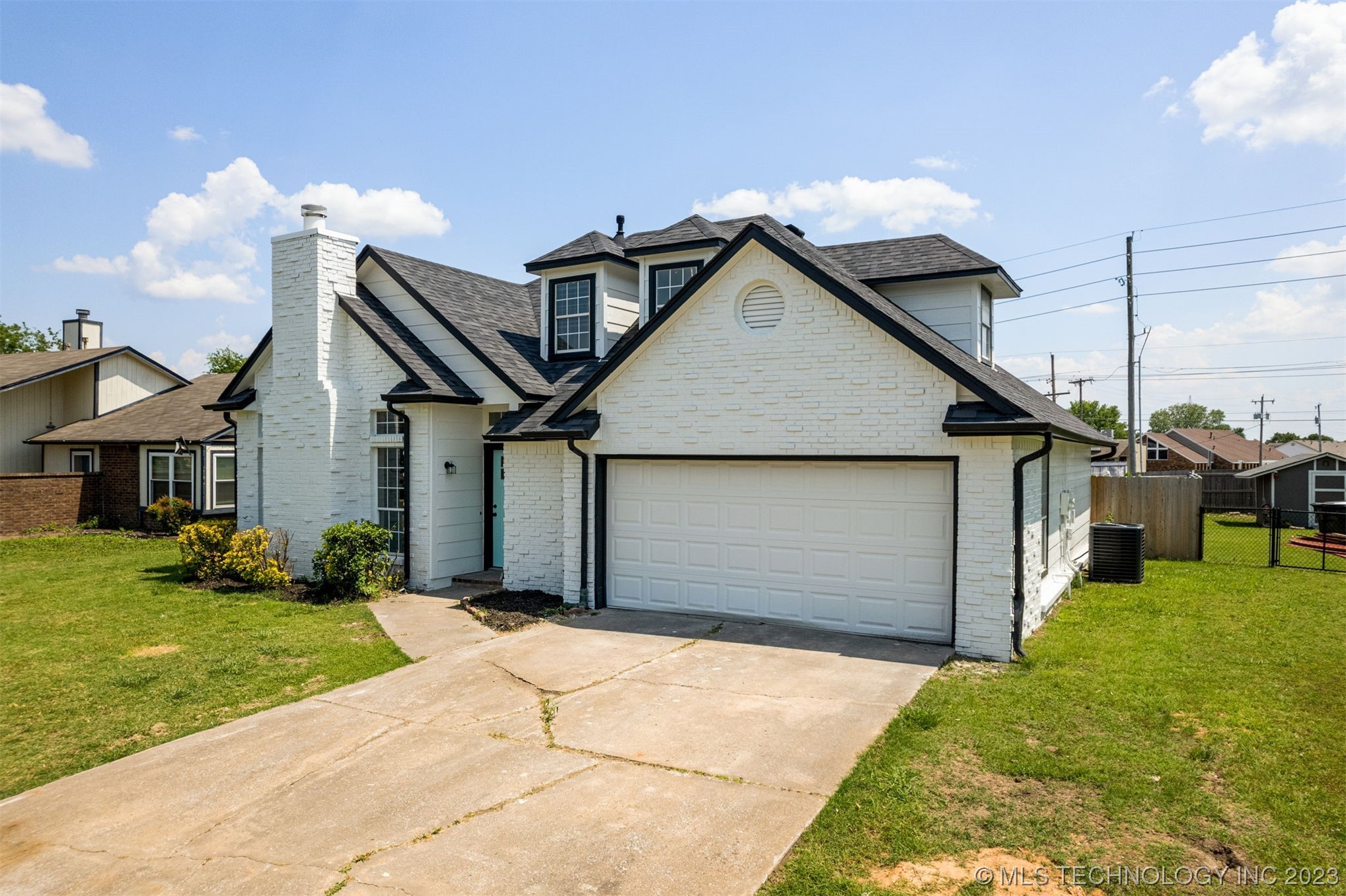 12302 E 87th Street N